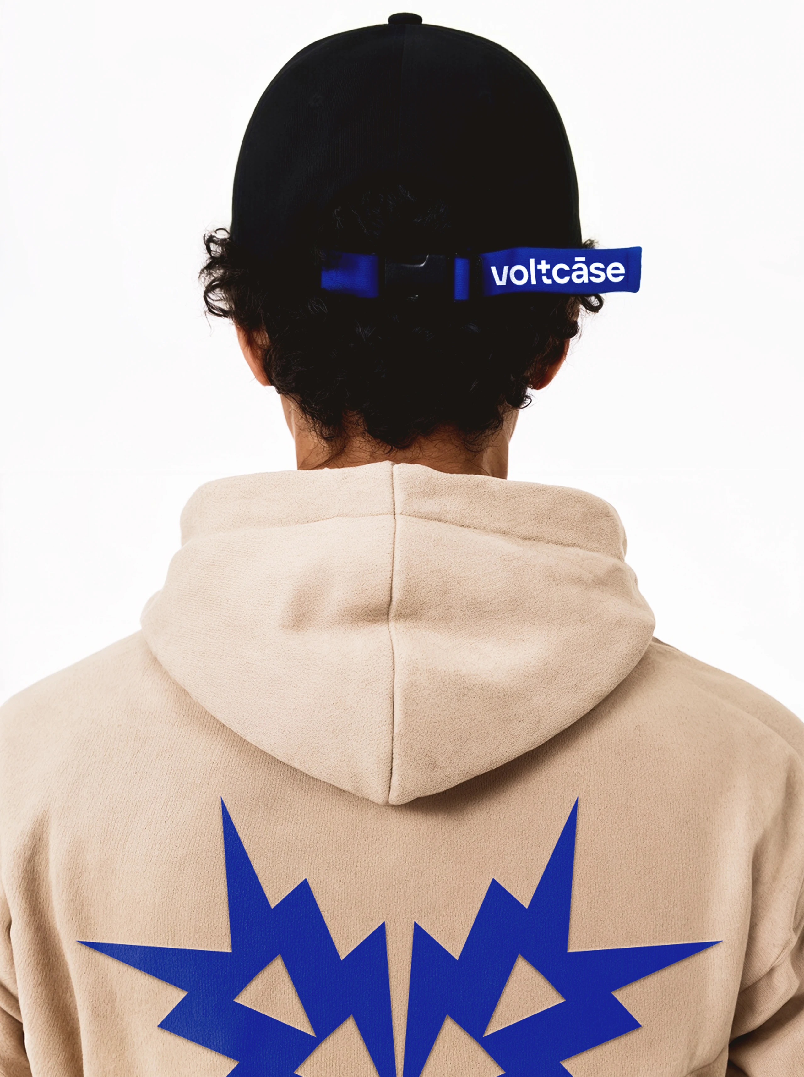 Voltcase™ | Логотип, айдентика, мерч — Изображение №11 — Брендинг на Dprofile