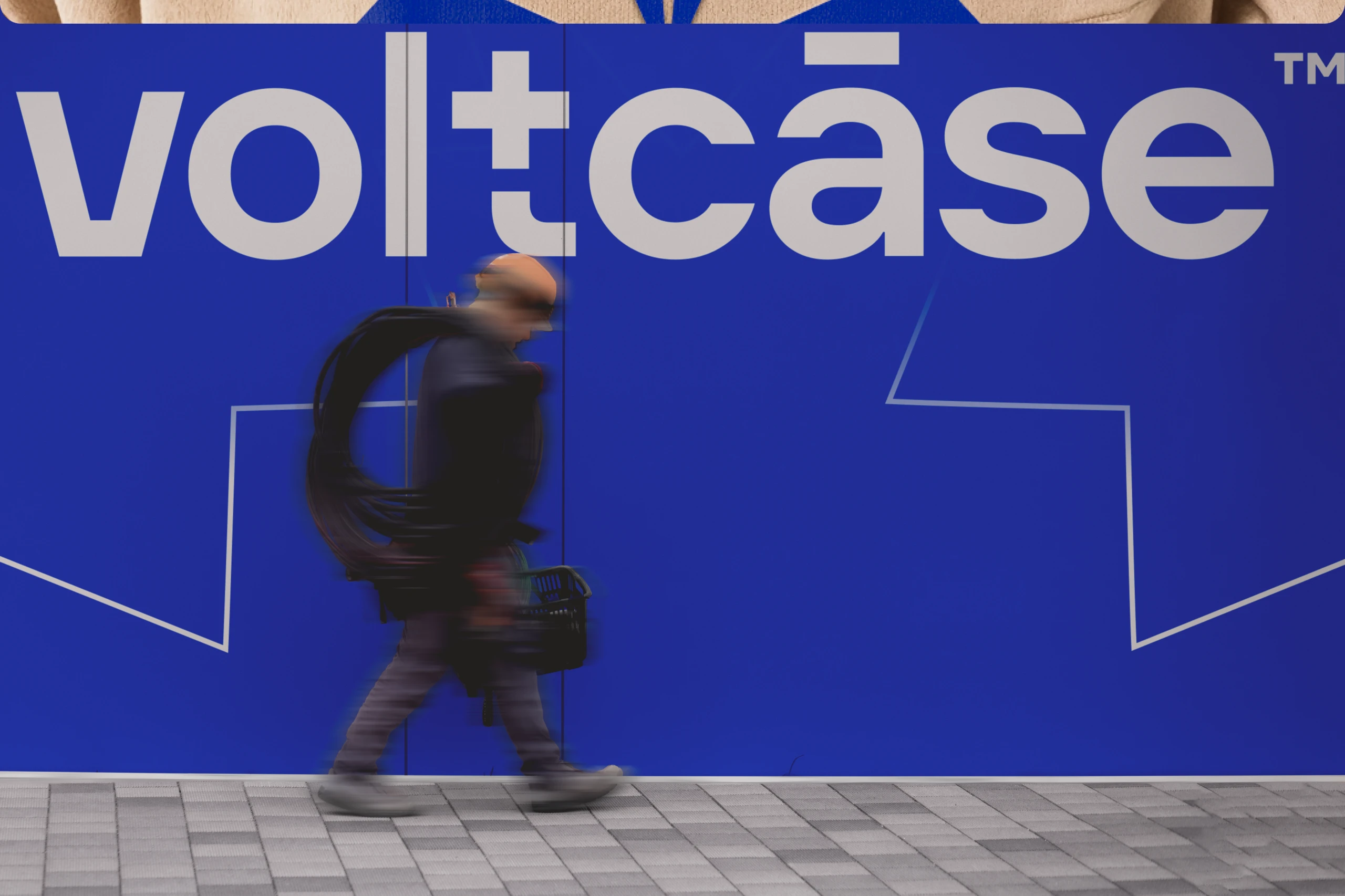 Voltcase™ | Логотип, айдентика, мерч — Изображение №12 — Брендинг на Dprofile