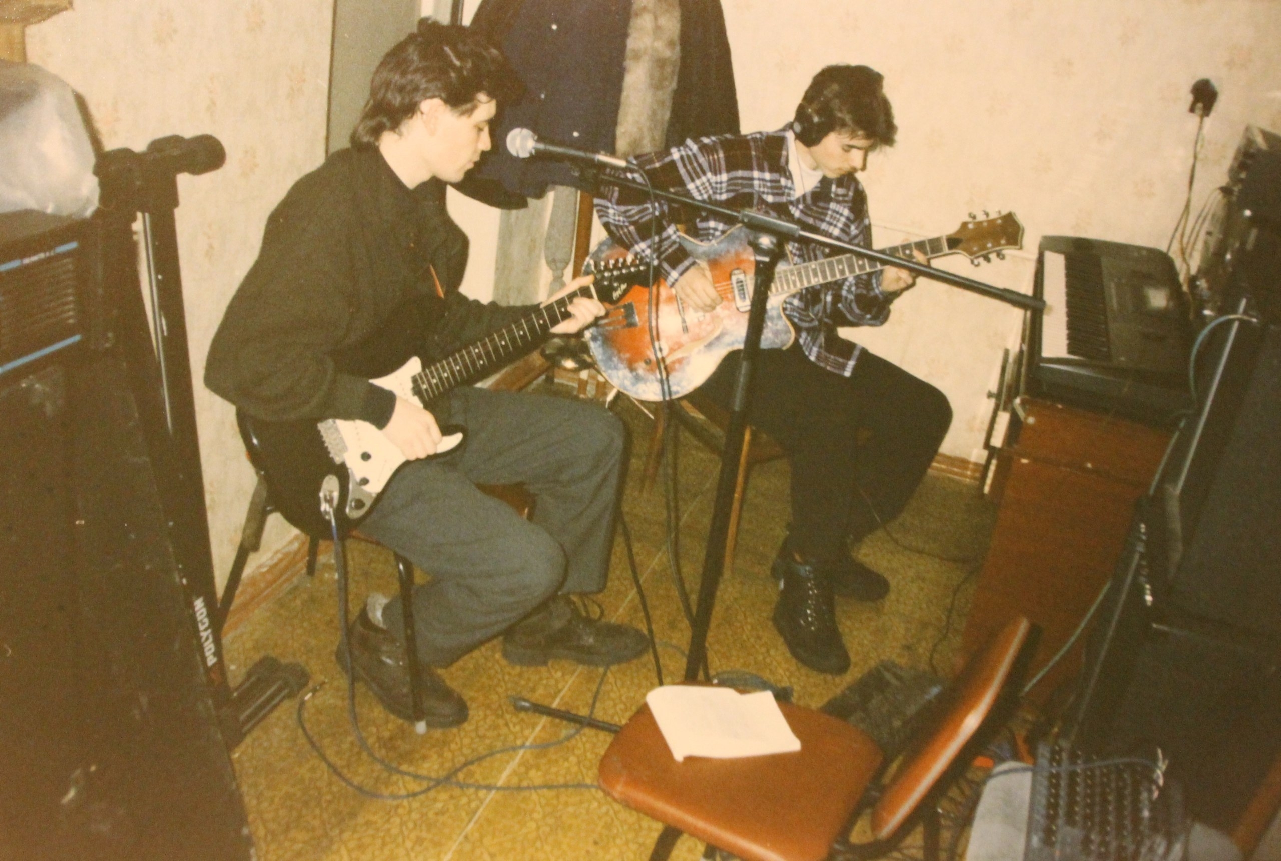 ПОД ПРИЦЕЛОМ — Изображение №12 — Брендинг, Графика на Dprofile