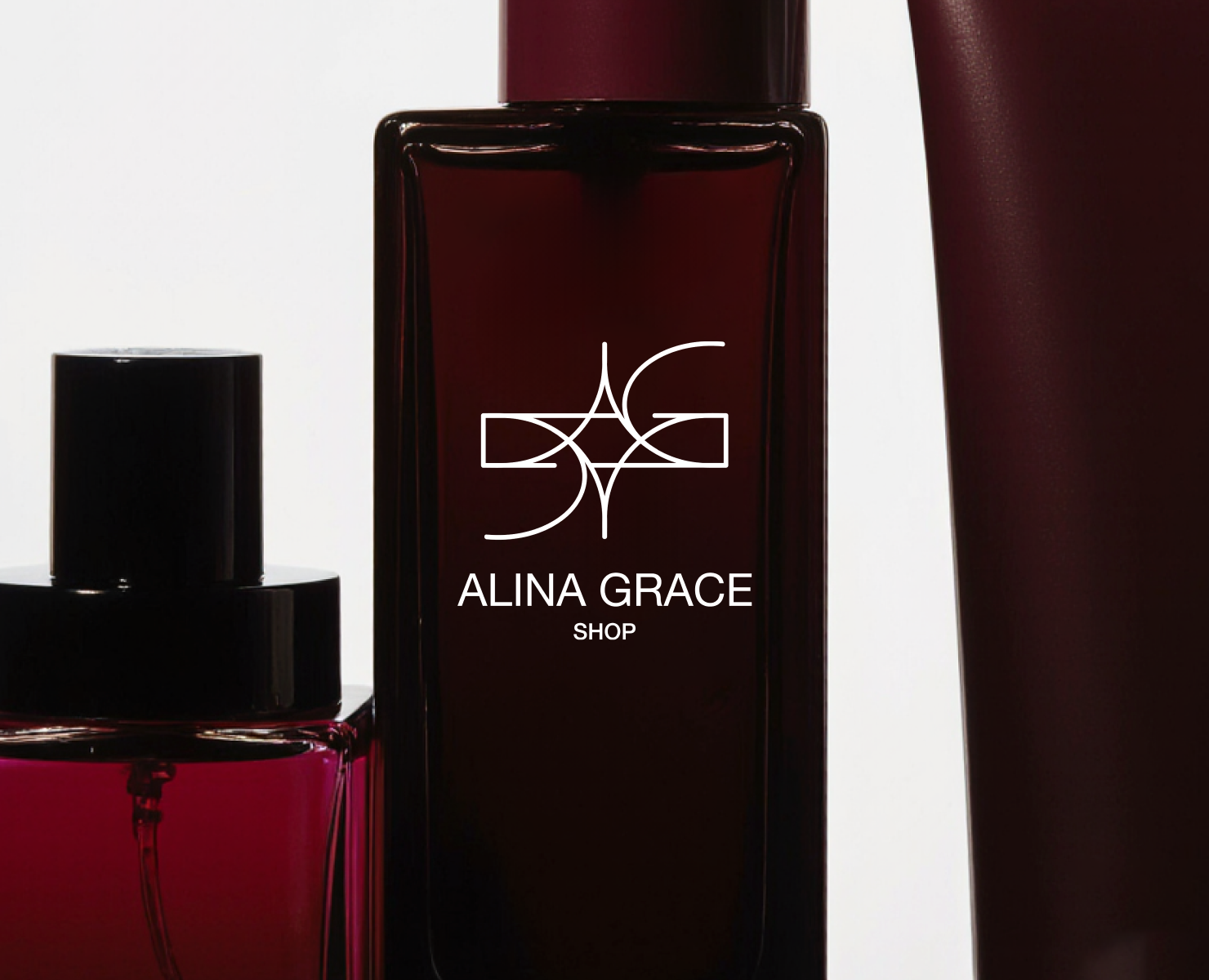 Базовая айдентика: магазин косметики Alina Grace shop — Брендинг на Dprofile