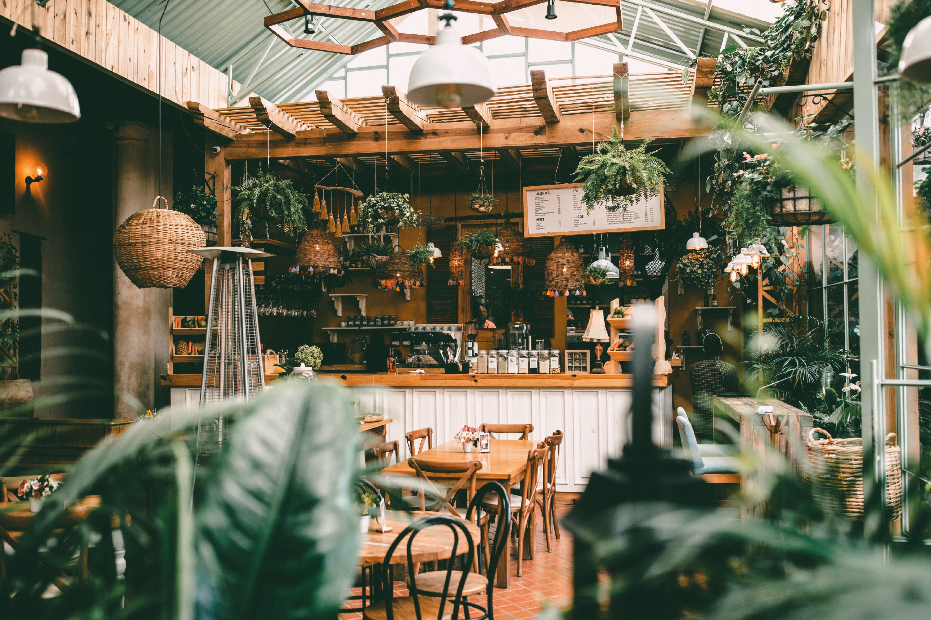 Кофейня THE AMBER| Фирменный стиль | Логотип — Изображение №3 — Брендинг, Графика на Dprofile