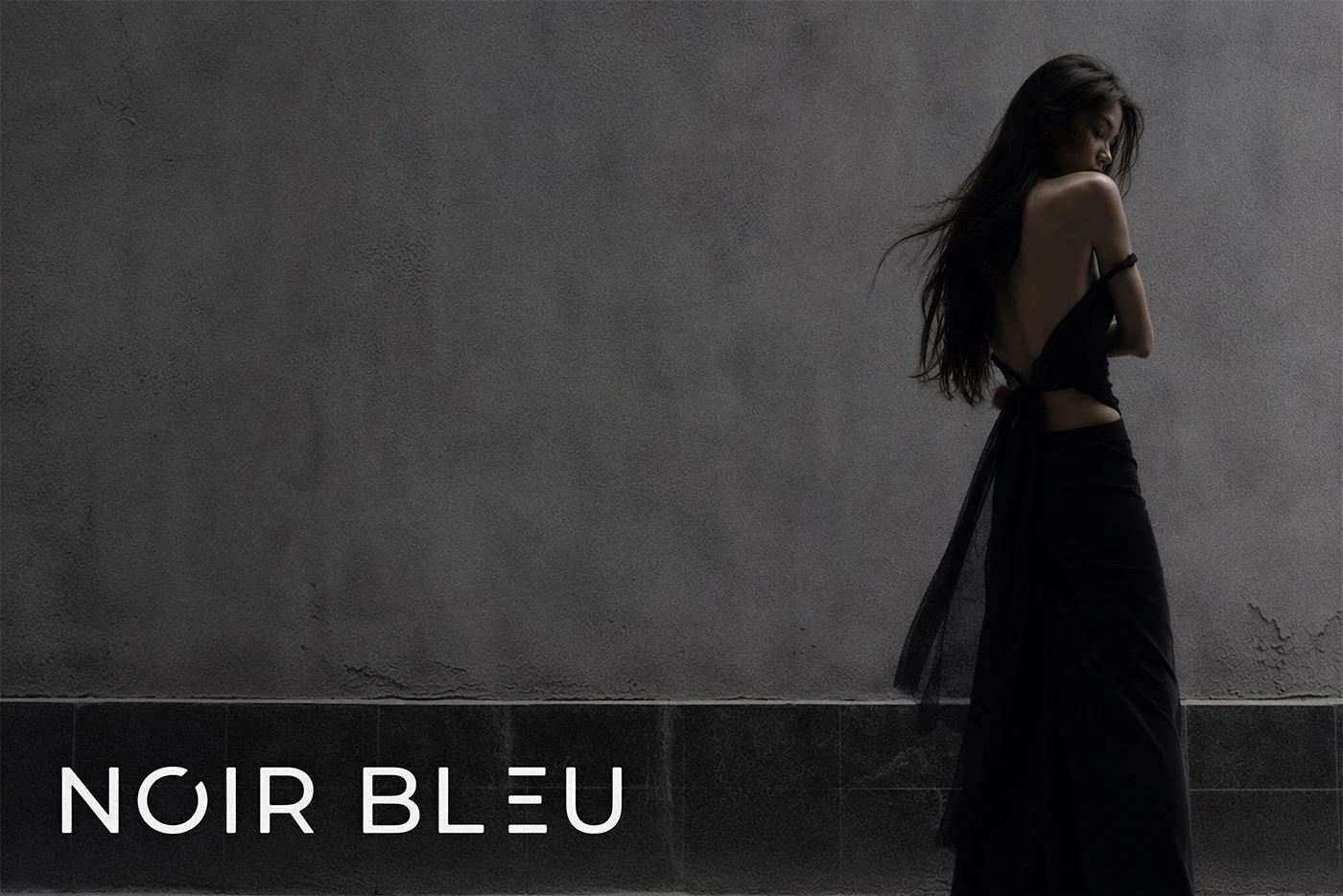 NOIR BLEU - айдентика для бренда одежды — Изображение №1 — Брендинг, Нейро на Dprofile