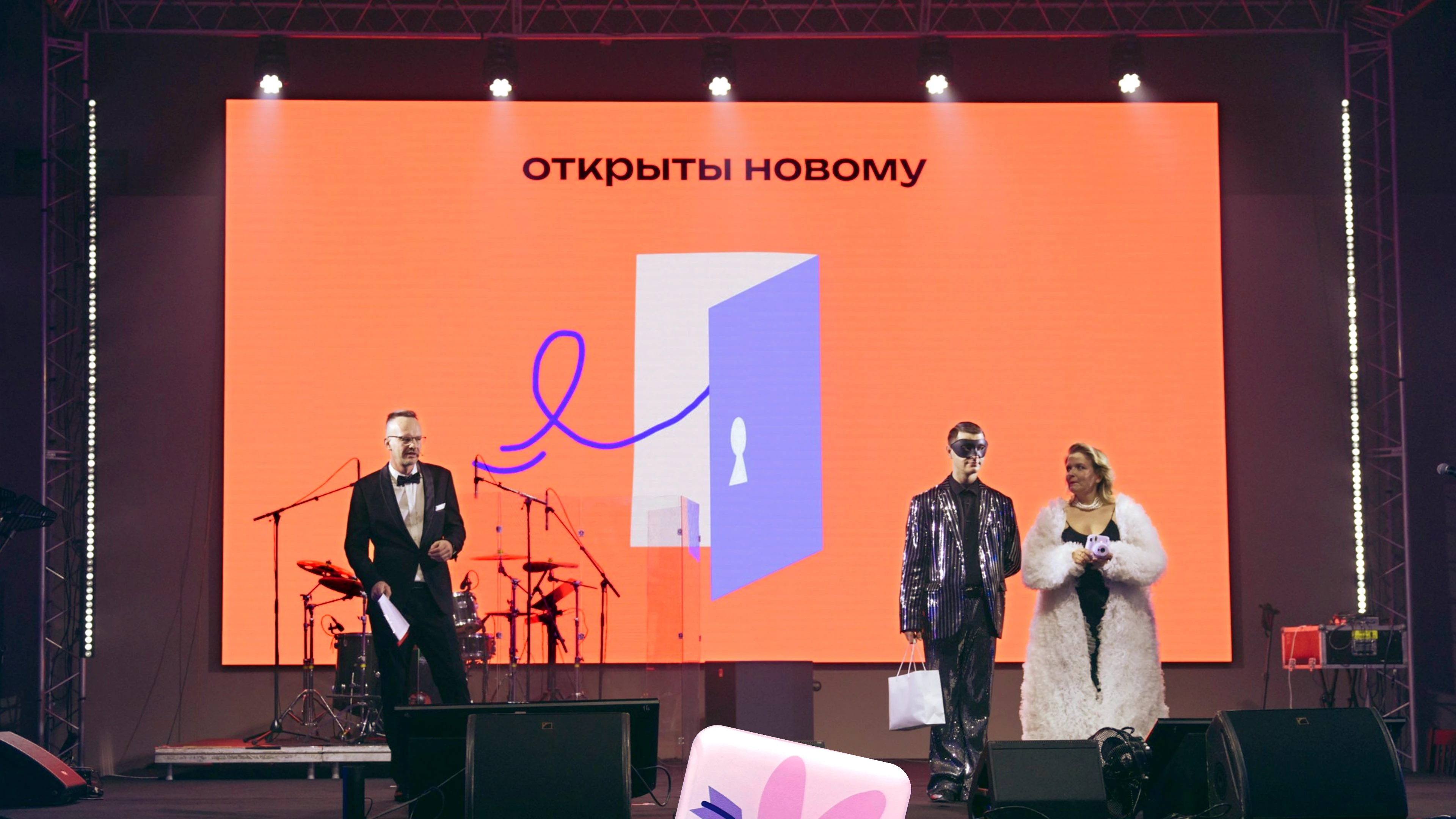 M2 HR special projects — Изображение №17 — Брендинг, Иллюстрация на Dprofile