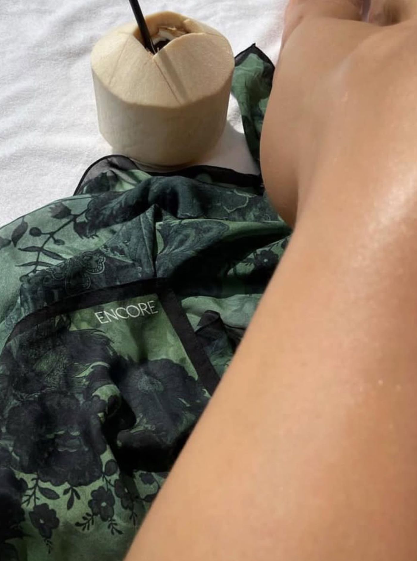 Айдентика / Логотип / Фирменный стиль бренда купальников — Изображение №14 — Брендинг на Dprofile