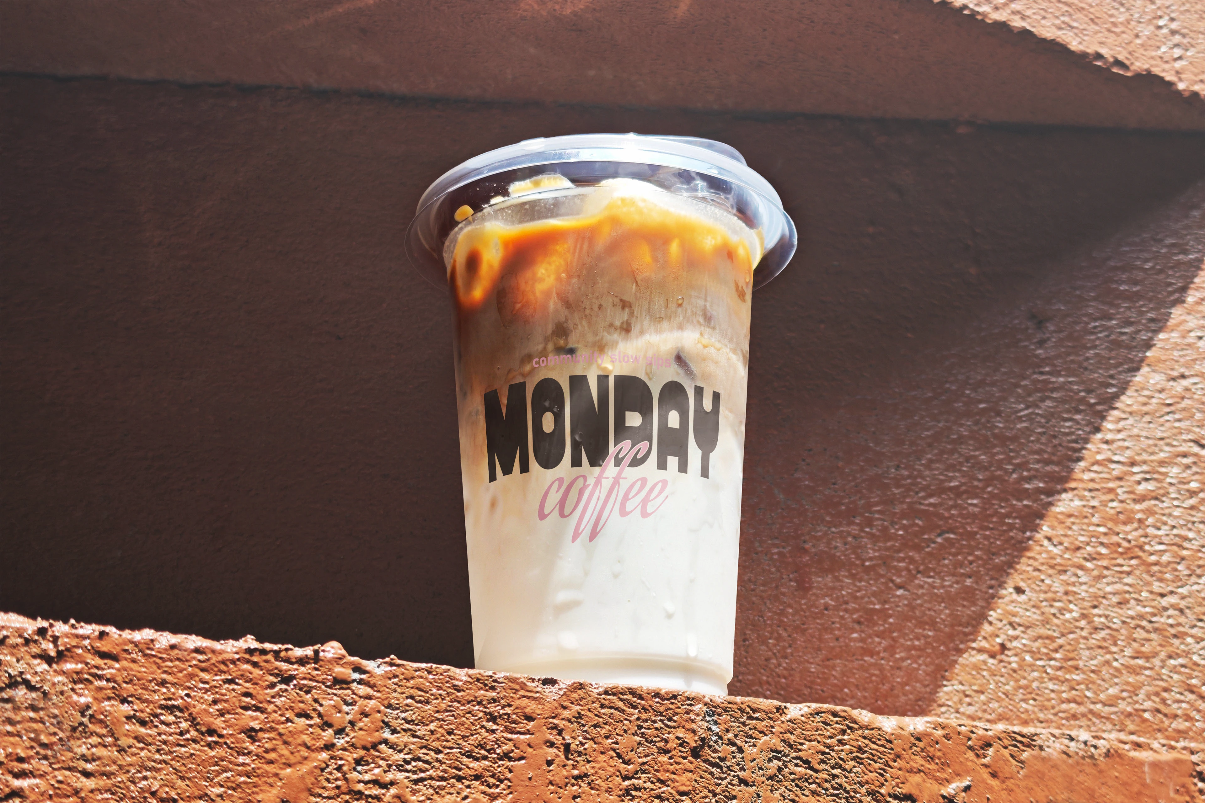 Monday coffee | Brand Identity & Logo Design — Изображение №1 — Брендинг на Dprofile