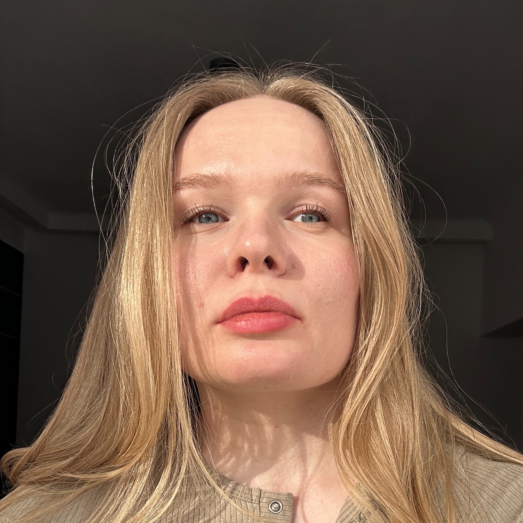 Аватар пользователя Виктория → tg @mhlv_dsgn