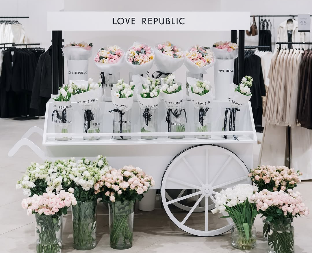 Station Love Republic | Retail merchandising на Dprofile