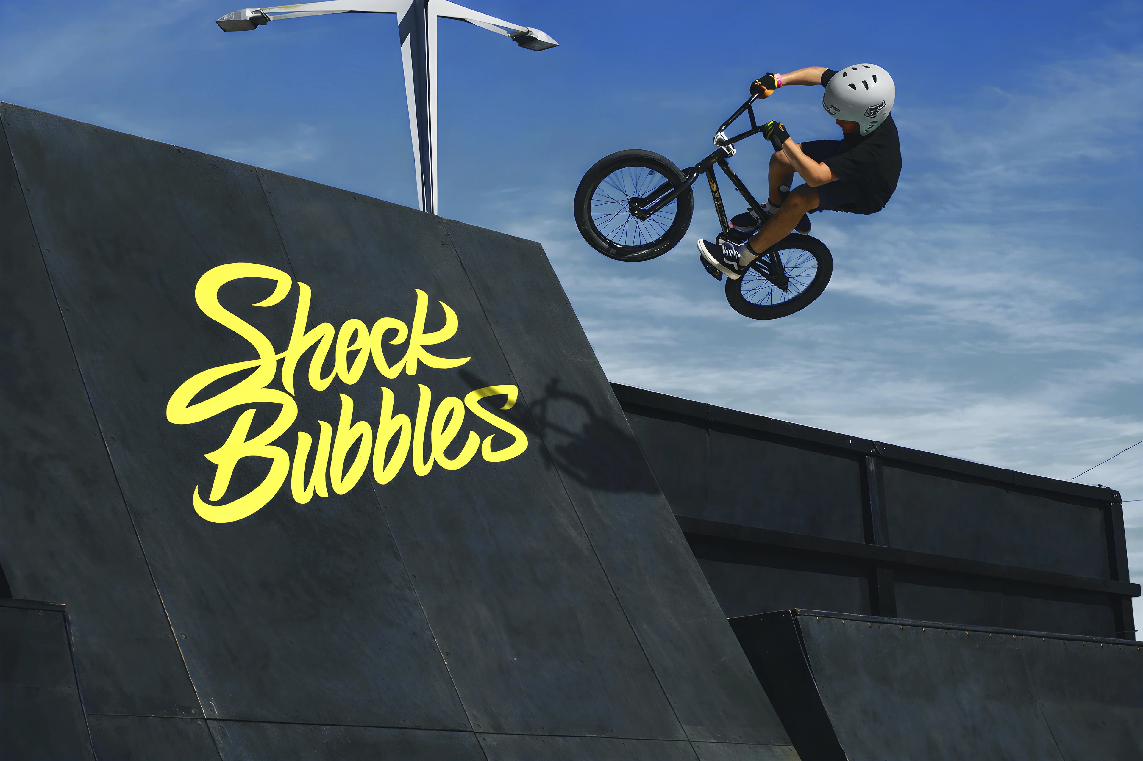 Shock Bubbles — напитки, брендинг & упаковка — Изображение №8 — Брендинг, Анимация на Dprofile