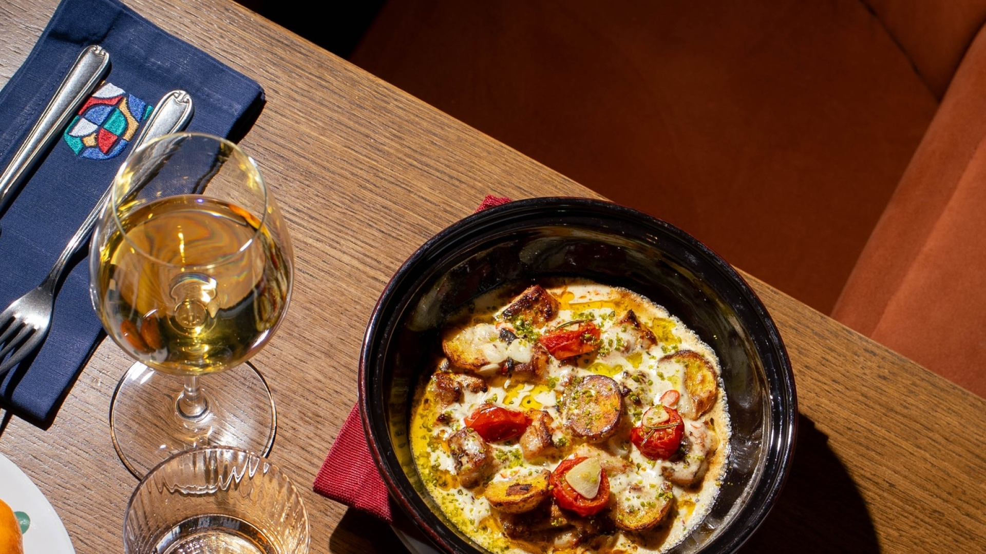 Москва — Стамбул. Айдентика ресторана ближневосточной кухни — Изображение №11 — Брендинг на Dprofile