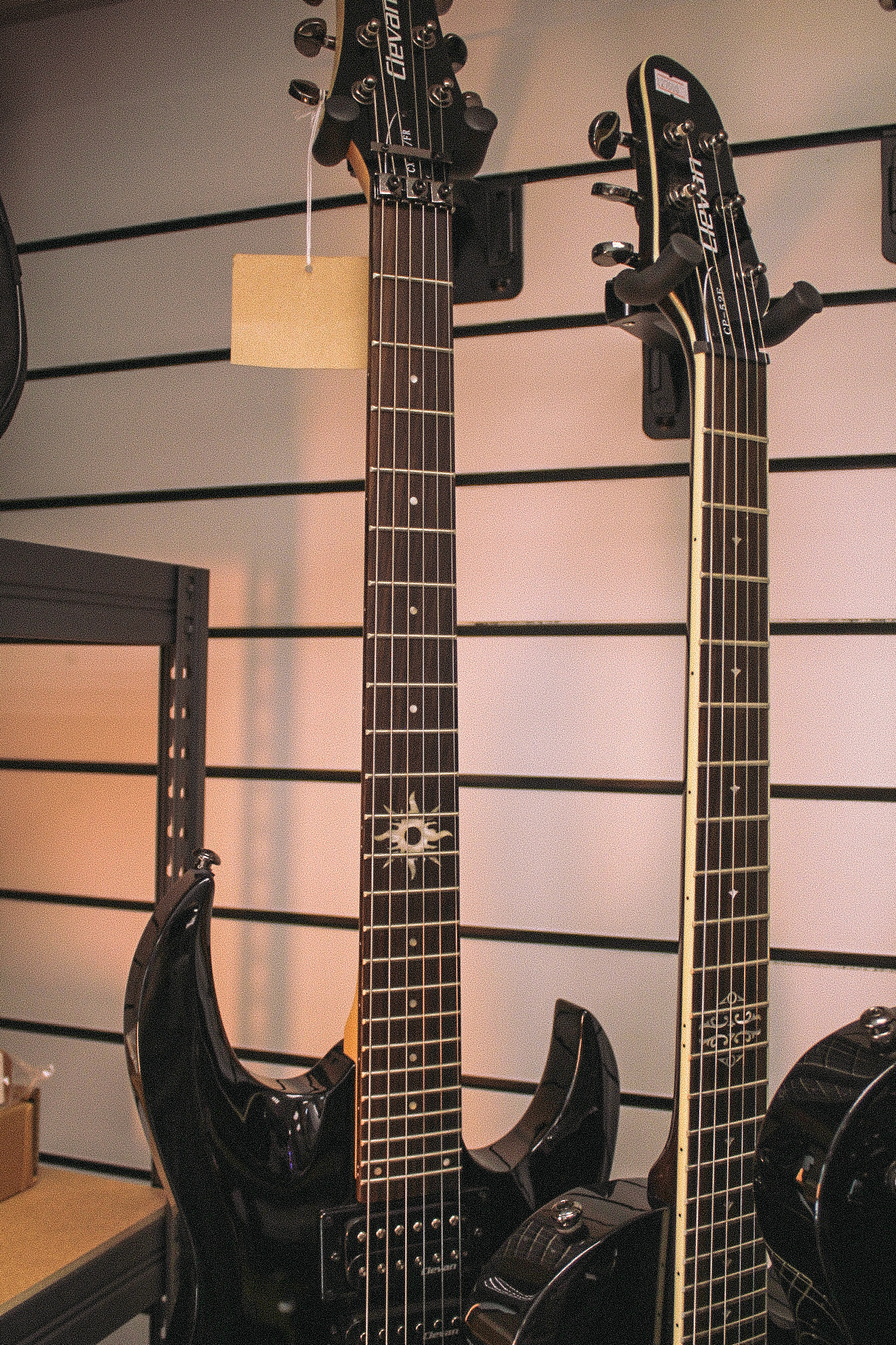 Айдентика для музыкального магазина «Пространство звука» — Изображение №14 — Брендинг, Графика на Dprofile