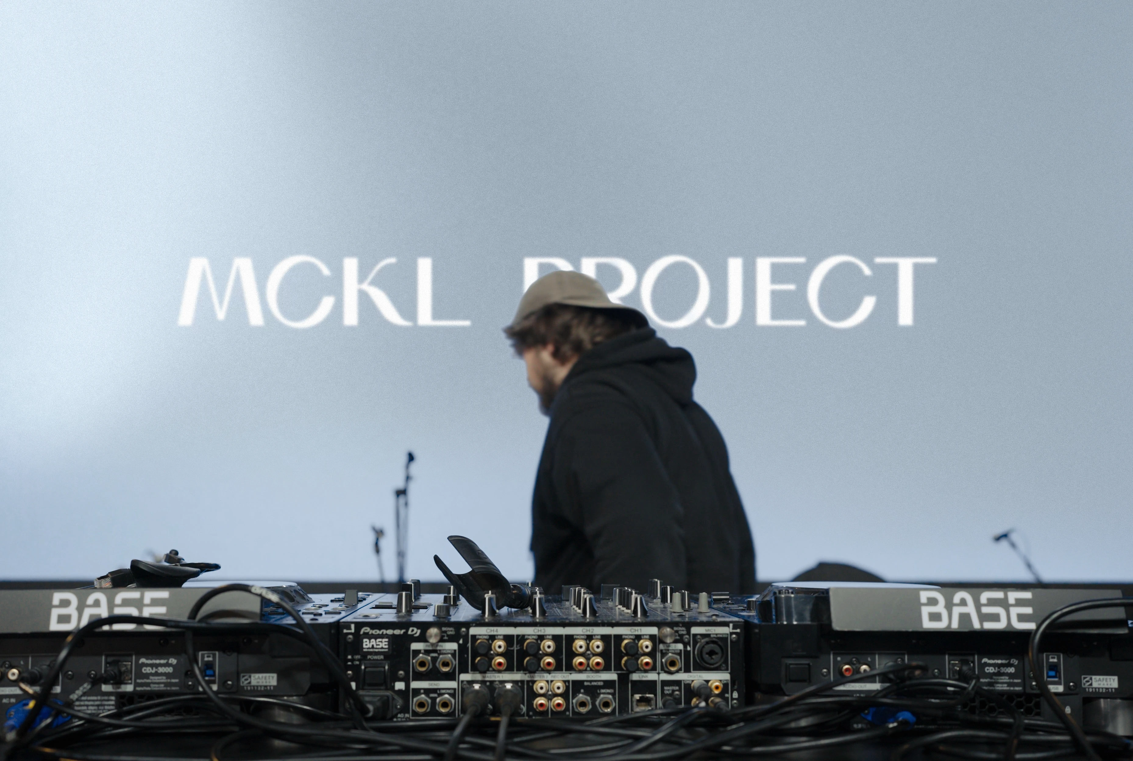 MCKL Project Визуальная айдентика — Изображение №9 — Брендинг, Графика на Dprofile