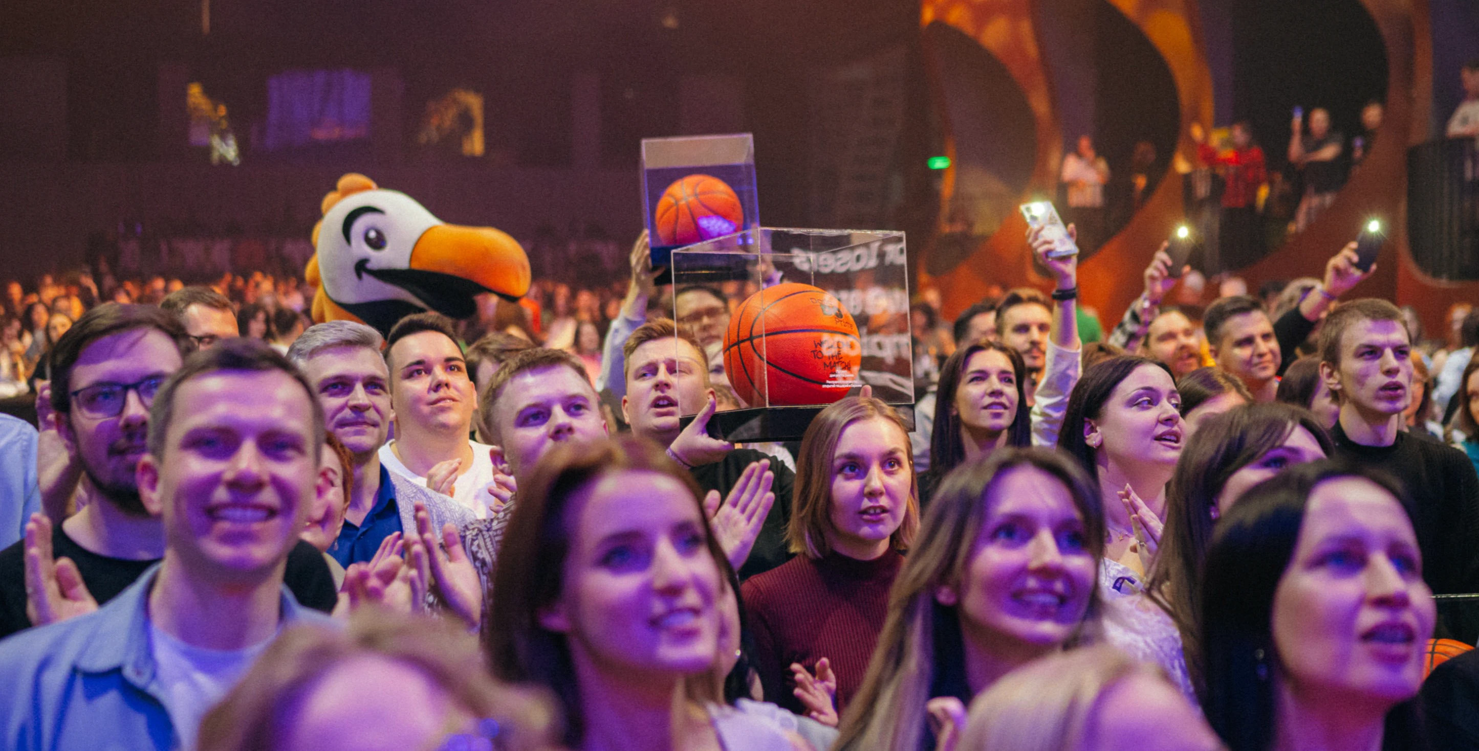 Dodo Prime 2025: KV и оформление — Изображение №44 — Брендинг, Анимация на Dprofile