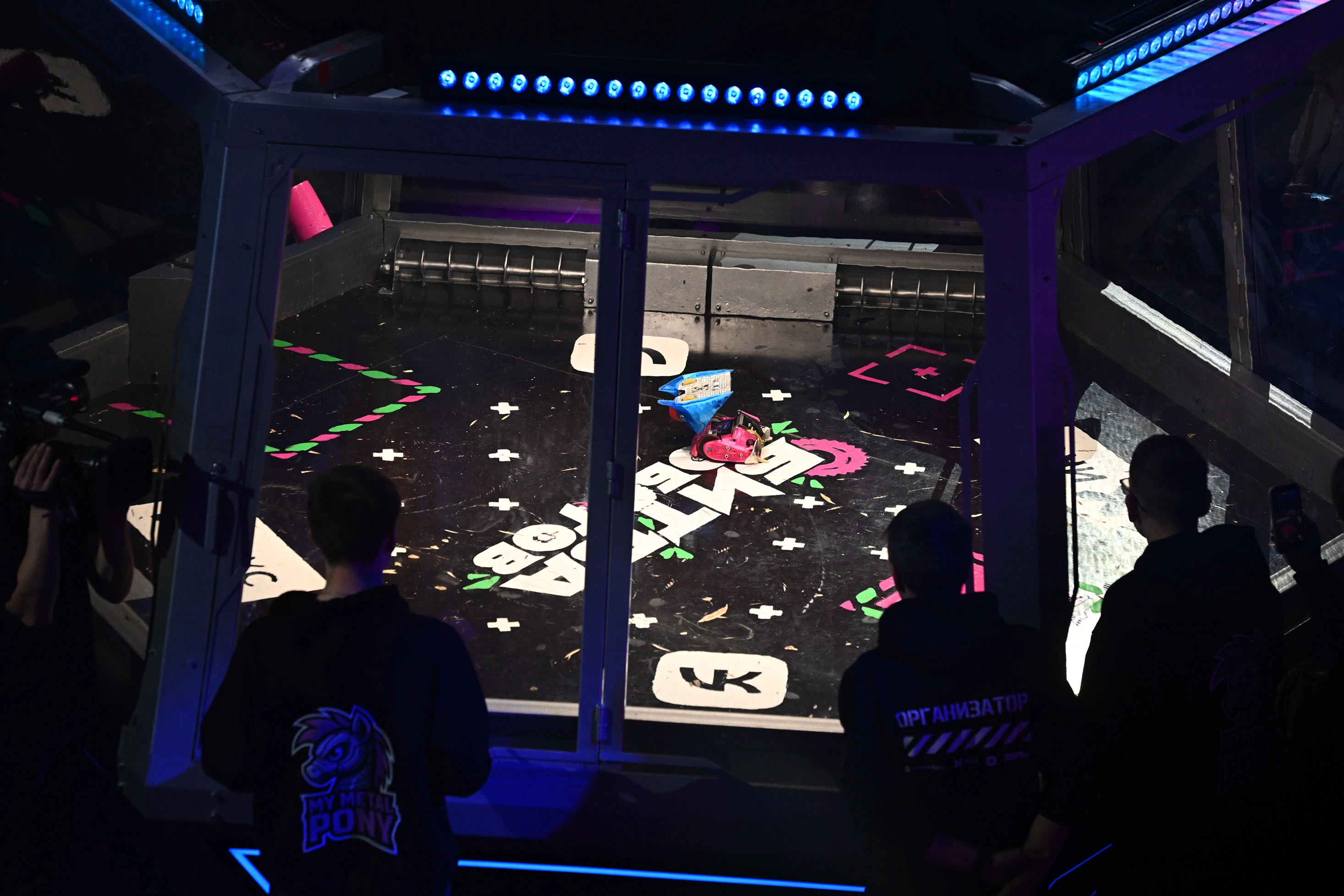 Битва роботов 2025 — Изображение №15 — Брендинг, Графика на Dprofile