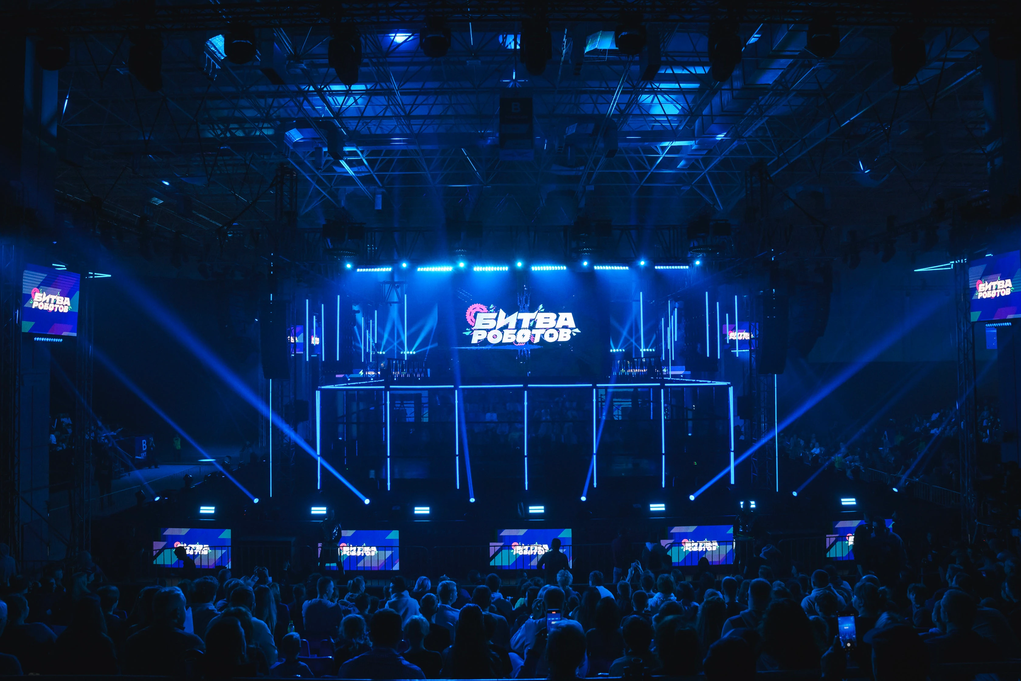 Битва роботов 2025 — Изображение №1 — Брендинг, Графика на Dprofile