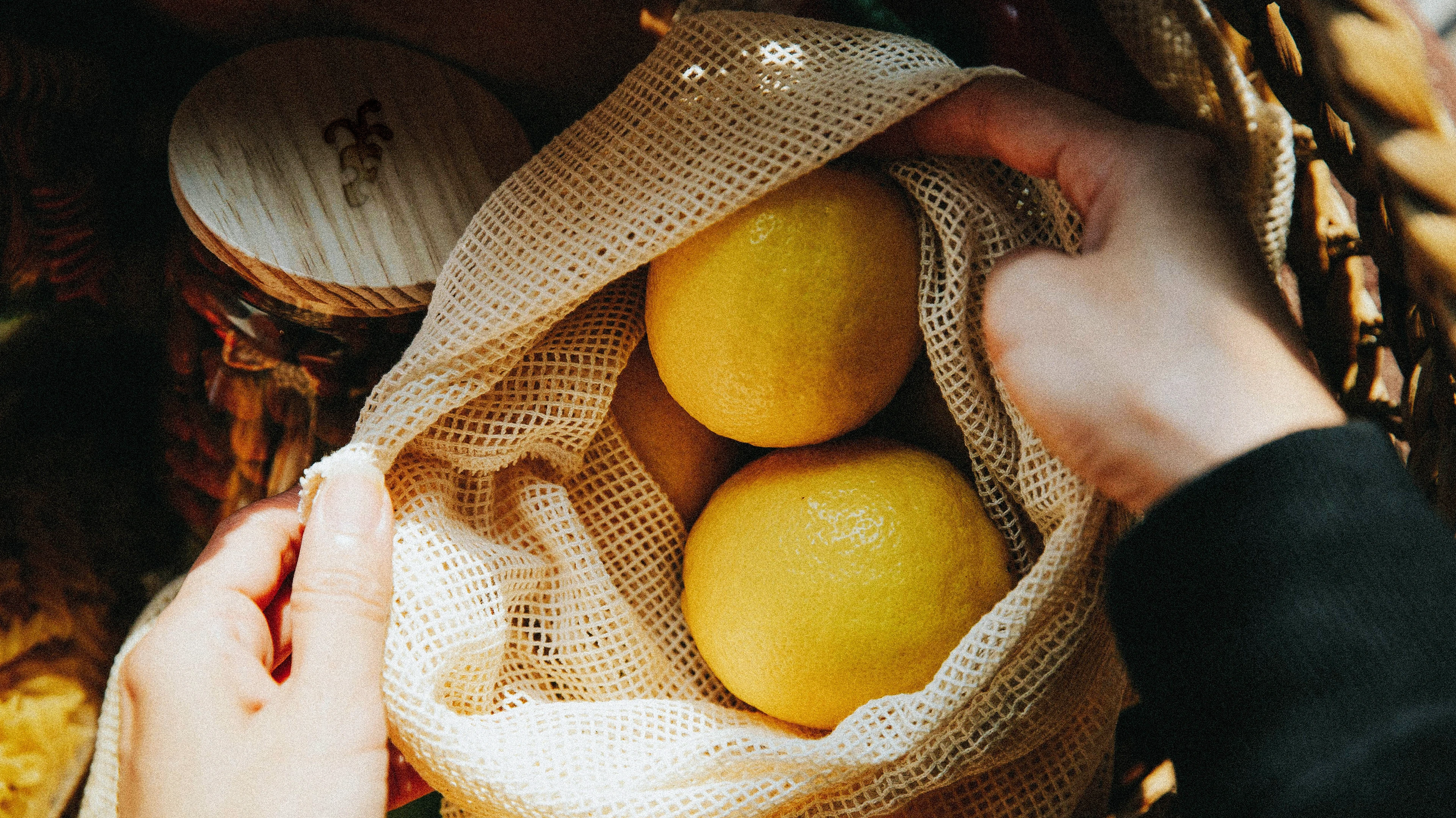 Магазин продуктов/ логотип и фирменный стиль — Изображение №8 — Брендинг на Dprofile