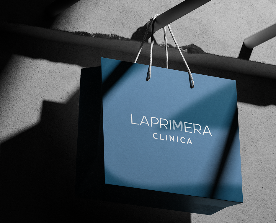 La Primera айдентика для стоматологической клиники на Dprofile