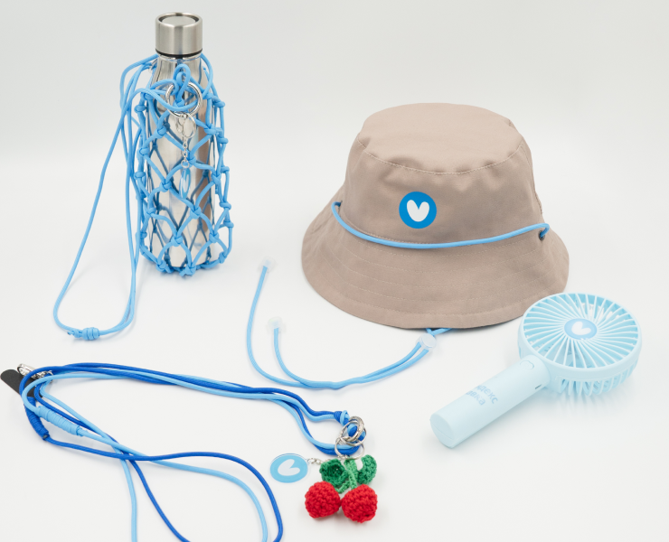 Летняя капсула мерча — Брендинг на Dprofile