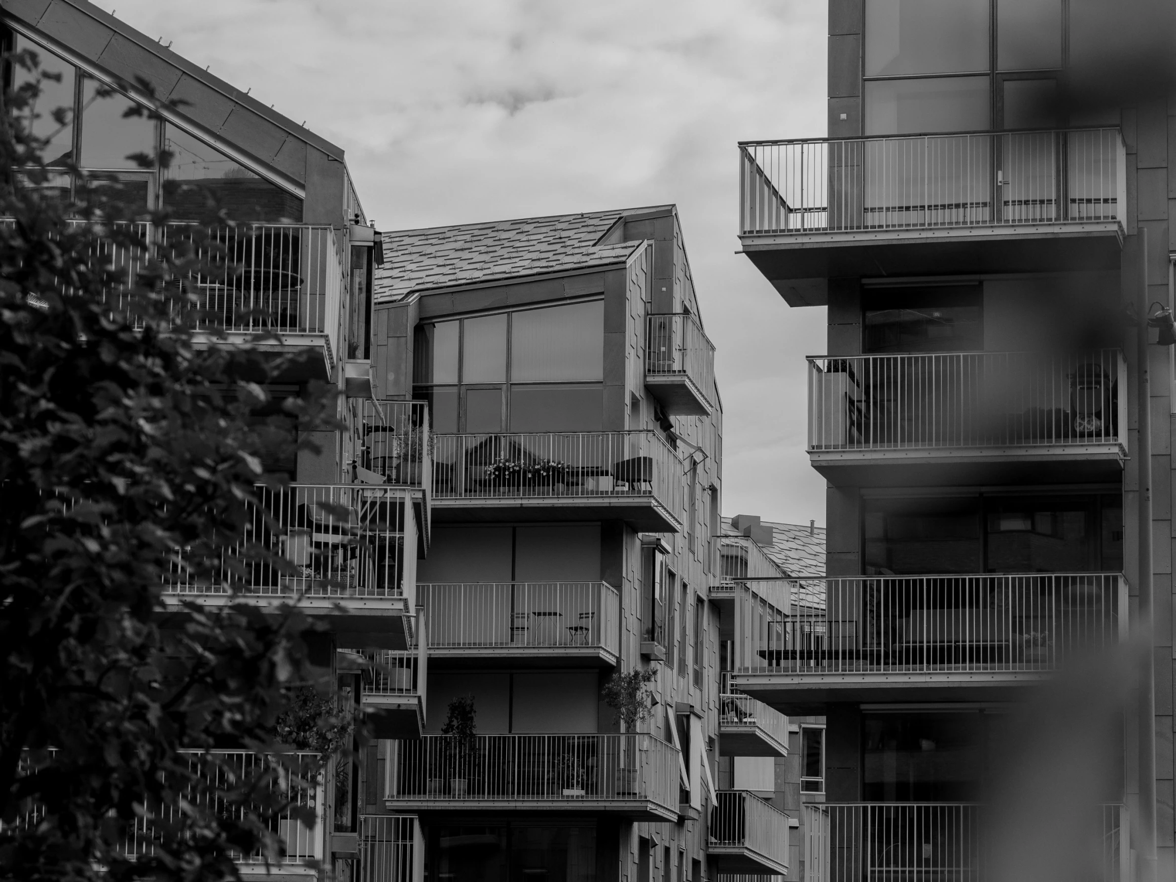 REI GROUP | REAL ESTATE — Изображение №2 — Брендинг, Графика на Dprofile