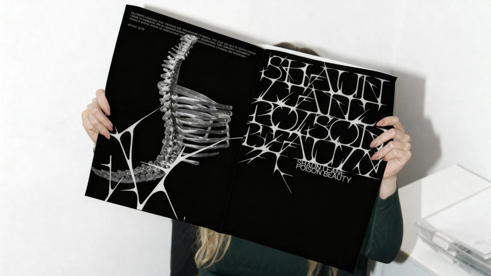 Shaun Leane. Poison Beauty — Изображение №15 — Брендинг, Графика на Dprofile