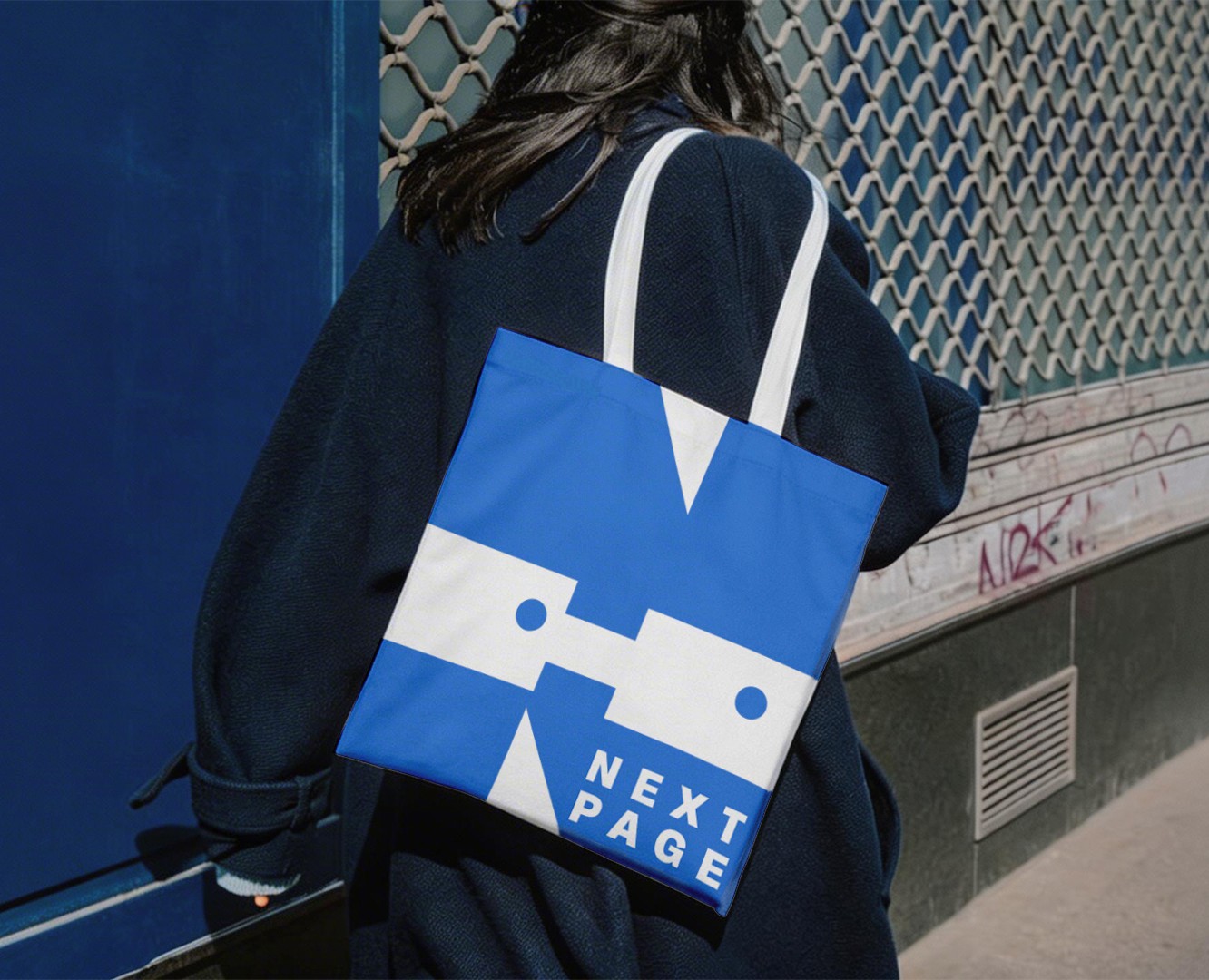 NEXT PAGE. Айдентика книжного магазина — Брендинг на Dprofile