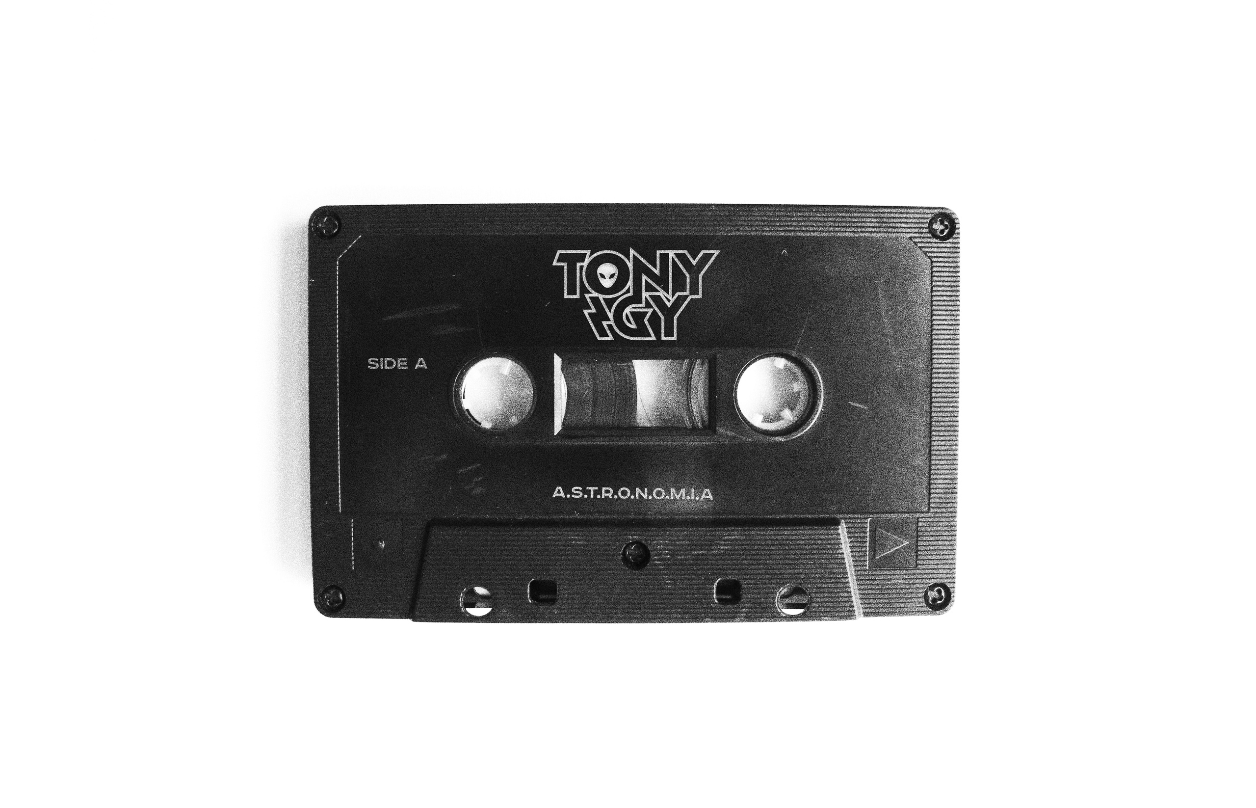 Tony Igy - концепт, который мог быть реальным — Изображение №8 — Брендинг на Dprofile