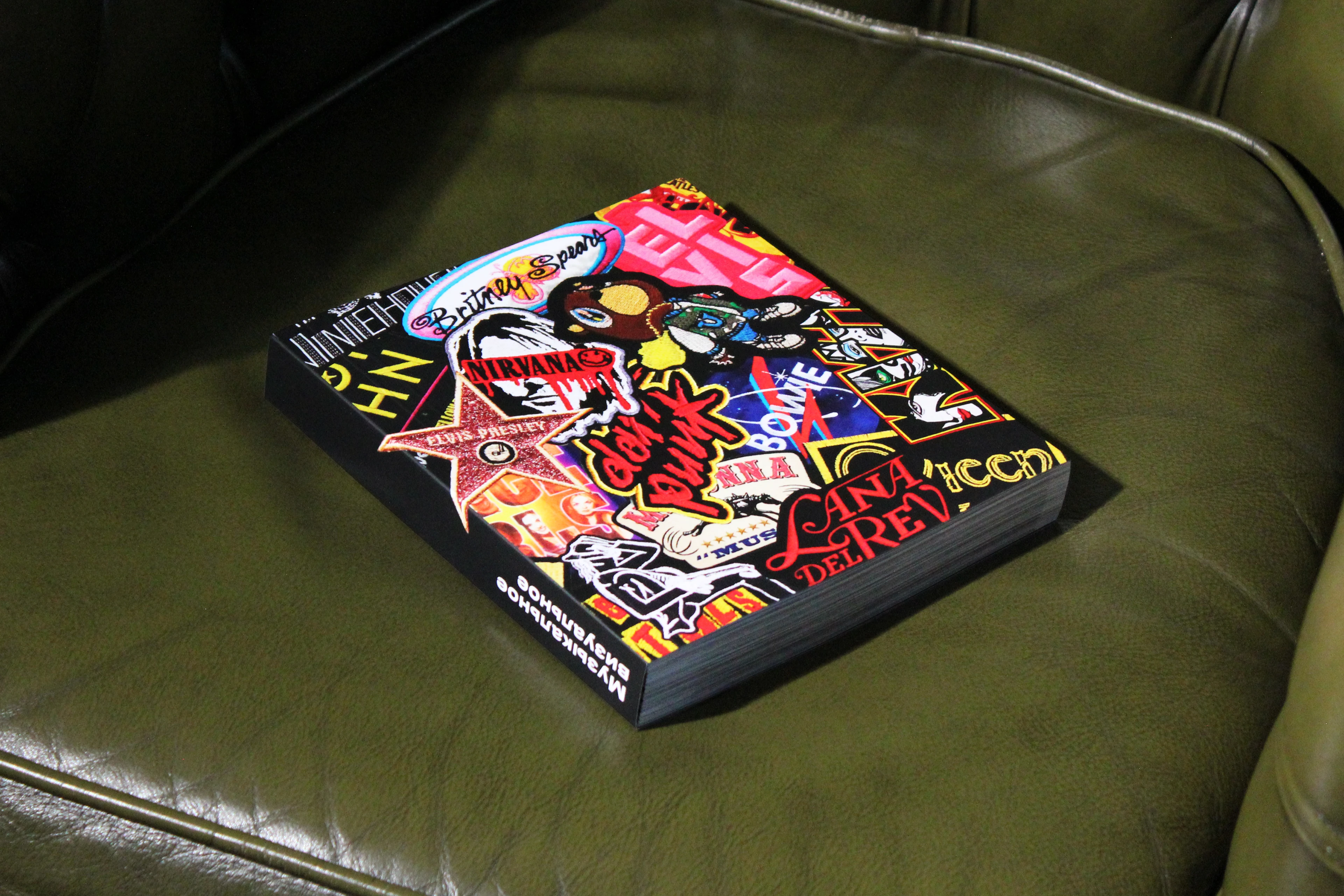 Книга «Музыкальное визуальное» — Изображение №11 — Графика на Dprofile