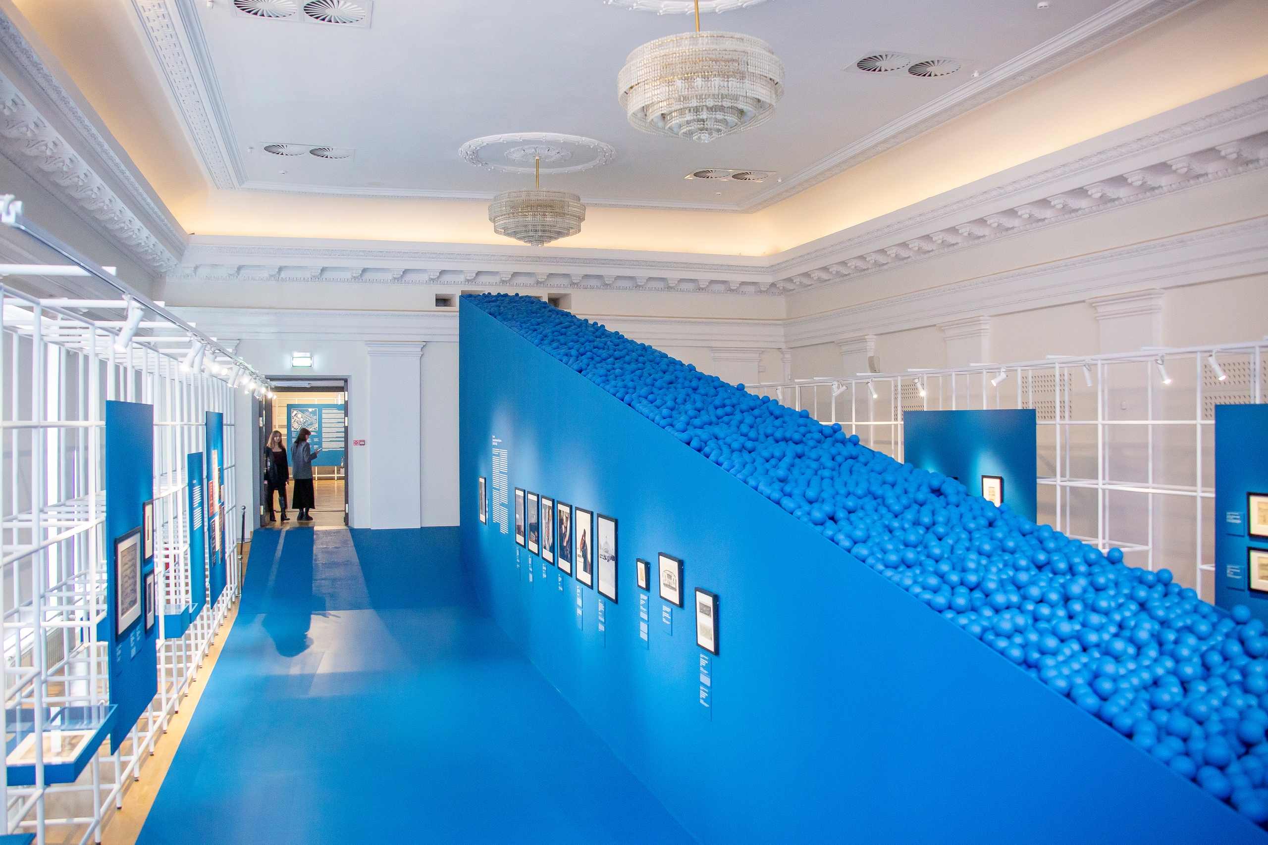 Айдентика выставки «Слияния» в НГХМ — Изображение №17 — Брендинг на Dprofile