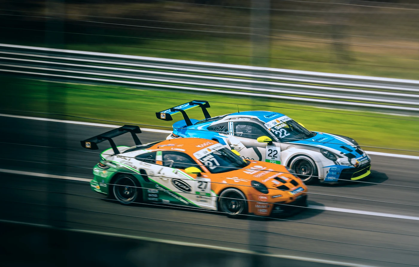 Racing merch | Onlinetours — Изображение №7 — Брендинг, Графика на Dprofile