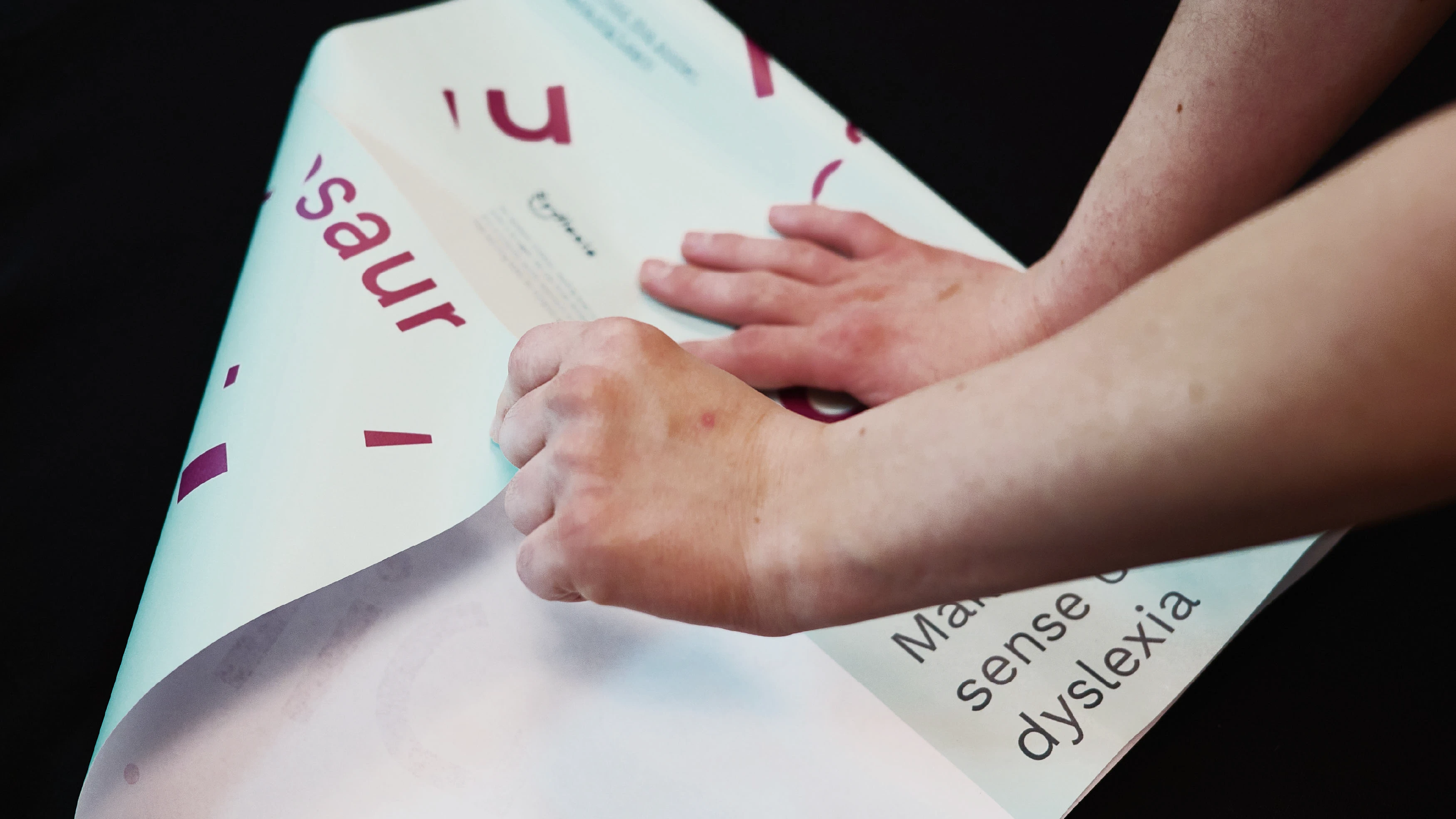 Изнанка.  Визуальное исследование нейроотличного дизайна — Изображение №18 — Графика на Dprofile