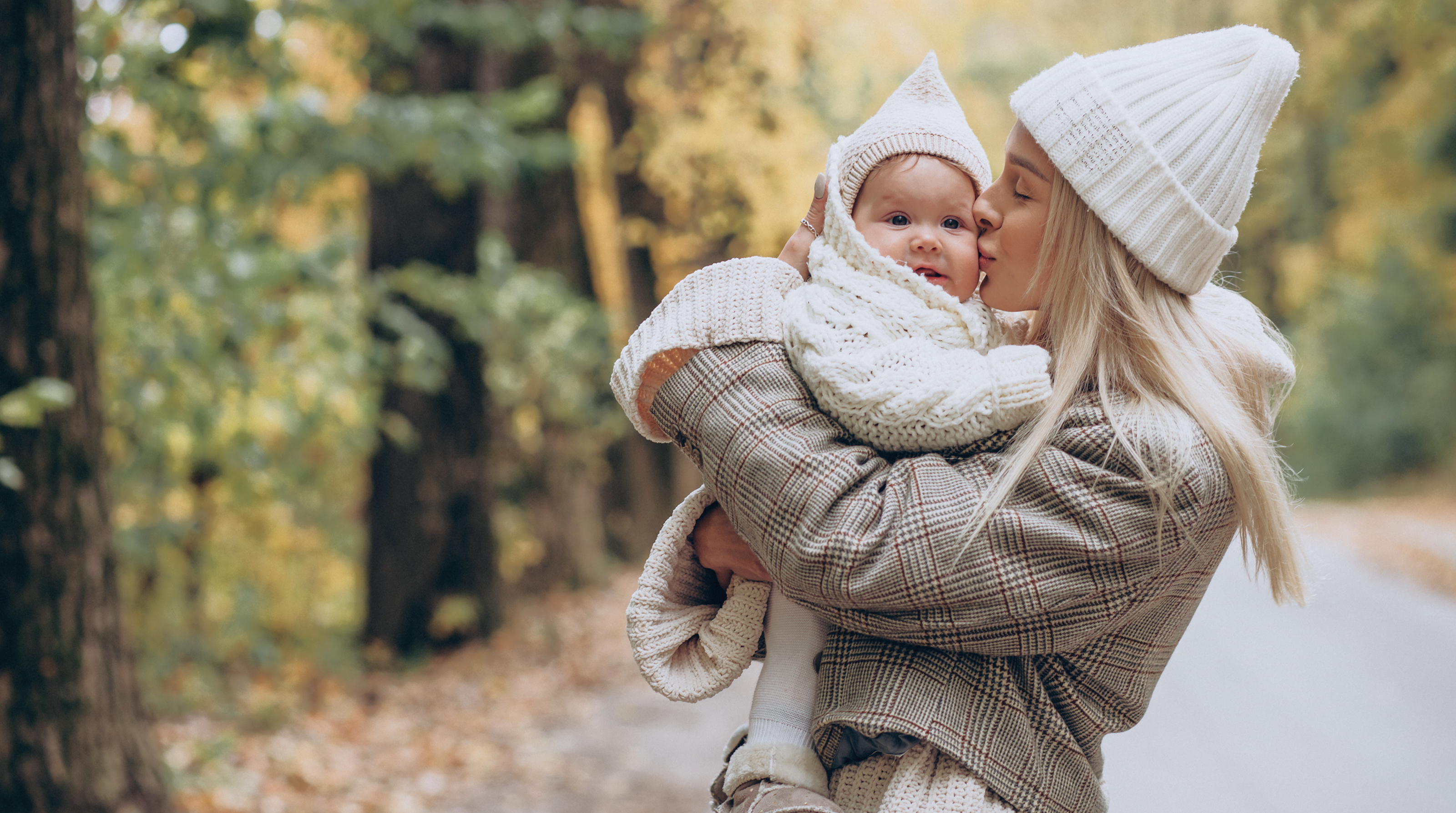 Дизайн мерча для бренда "Маша в красном" — Изображение №4 — Брендинг, Графика на Dprofile