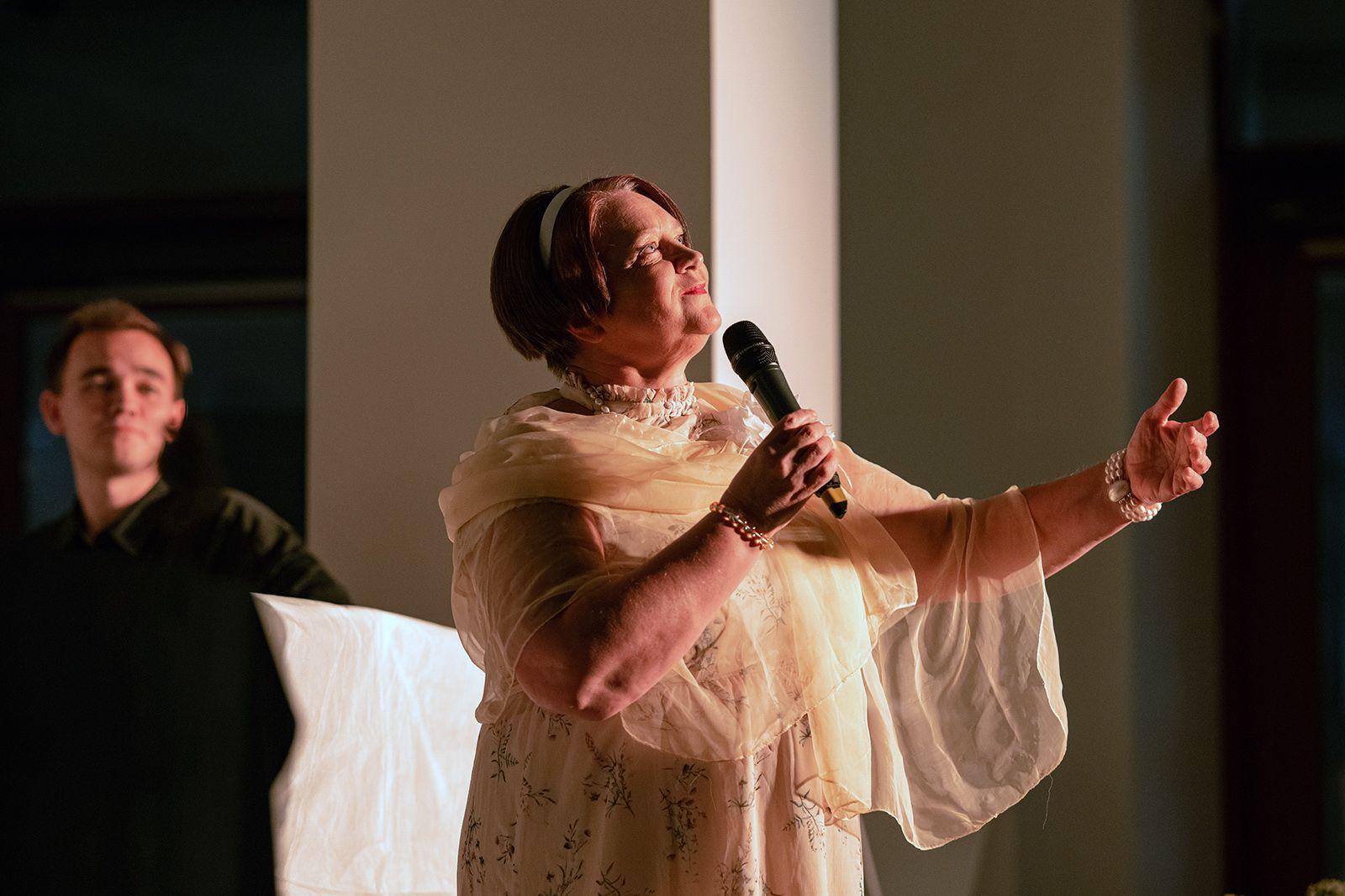 Театральный фестиваль "Оттепель. Не сезон" — Изображение №1 — Брендинг на Dprofile