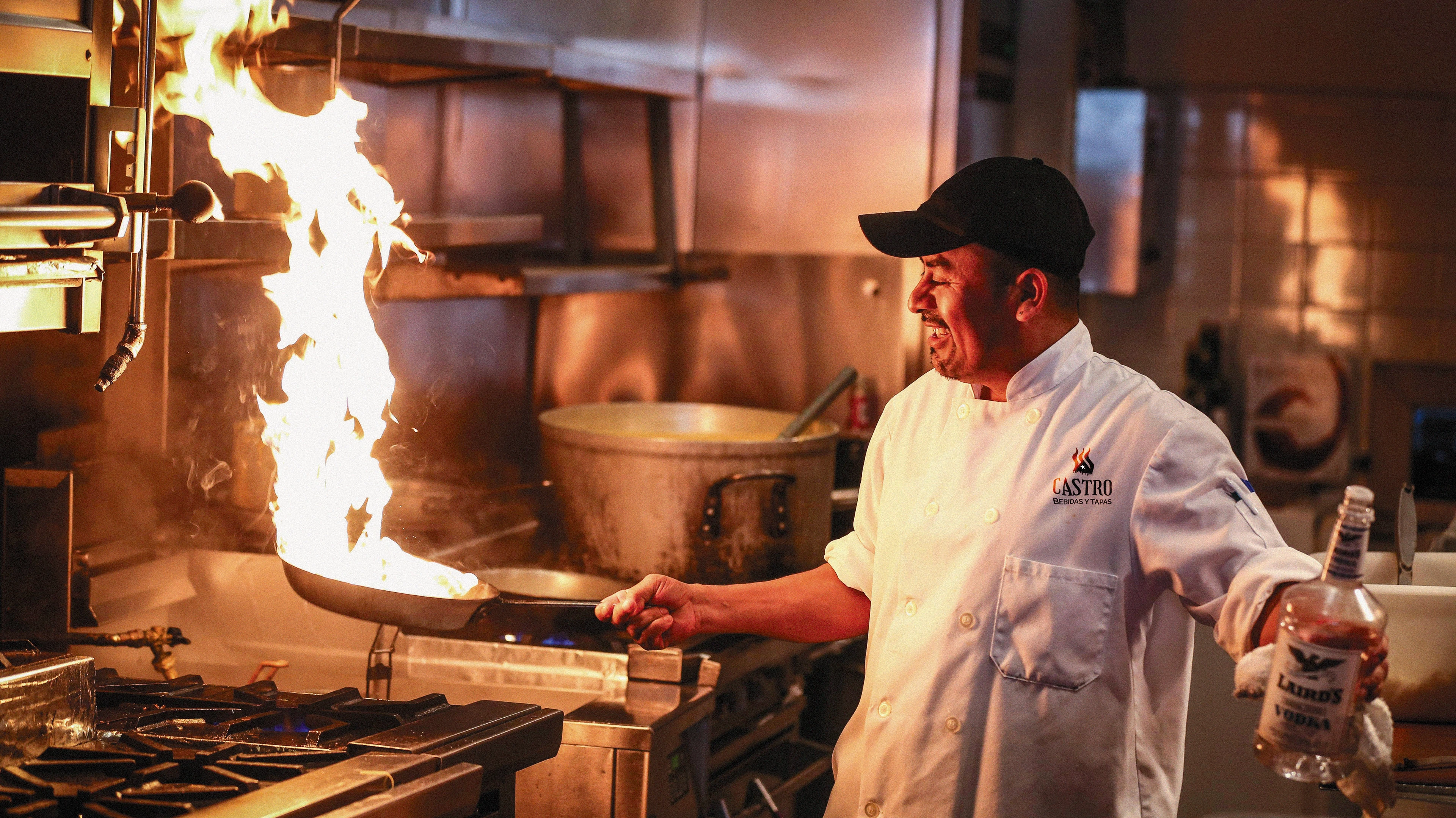 LOGO & IDENTITY | Castro — Изображение №4 — Брендинг на Dprofile