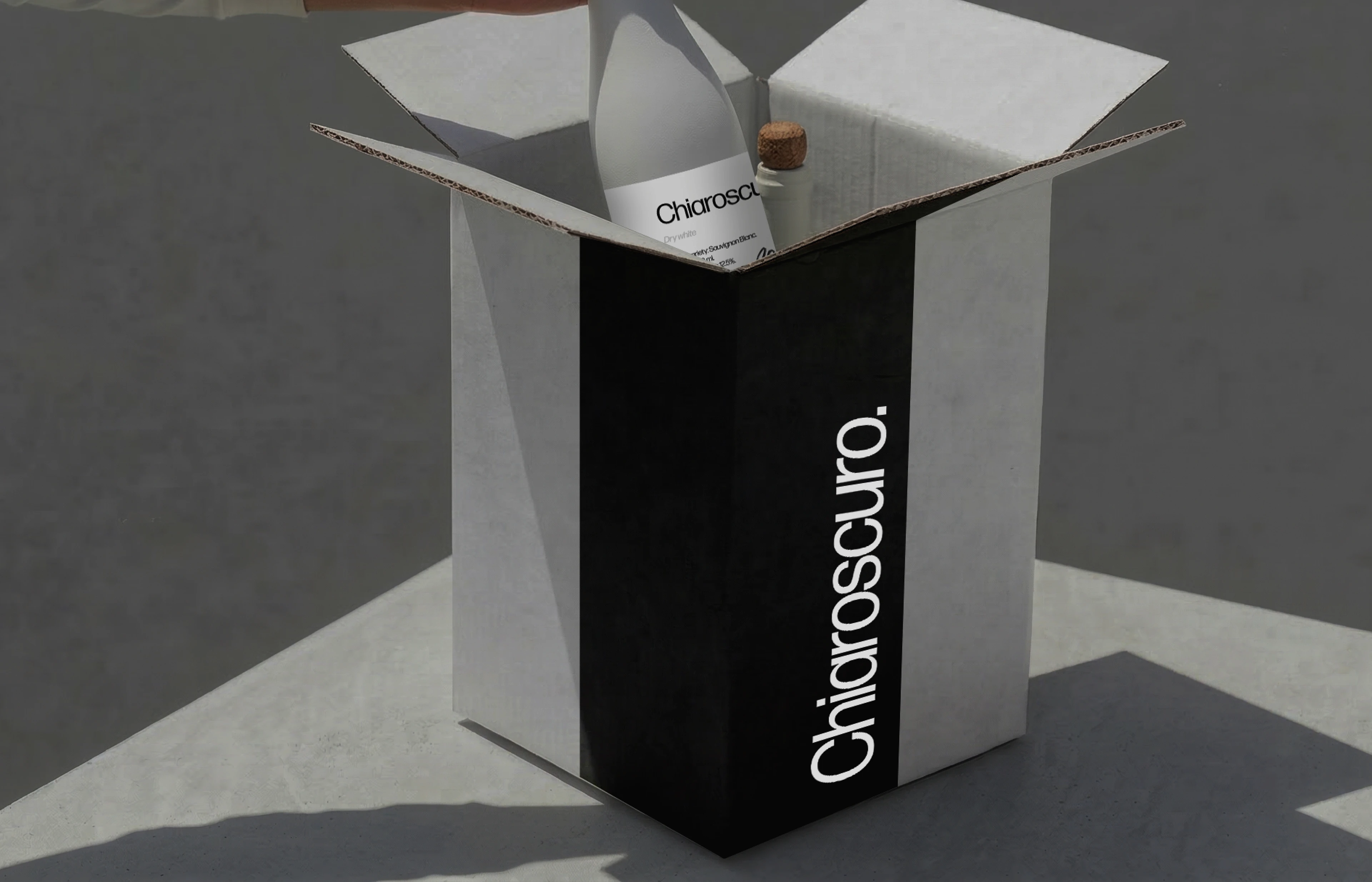 Identity and label design for a wine bar "Chiaroscuro." — Изображение №10 — Брендинг на Dprofile