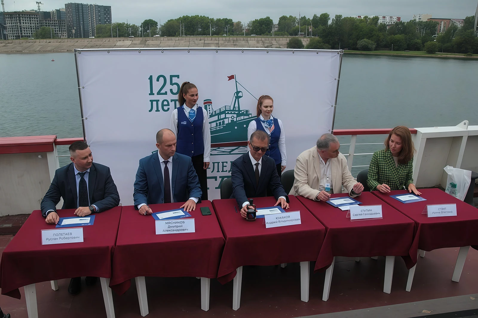 Промокоммуникационные материалы  к 125-летию ледокола «Ангара» — Изображение №6 — Брендинг, Графика на Dprofile