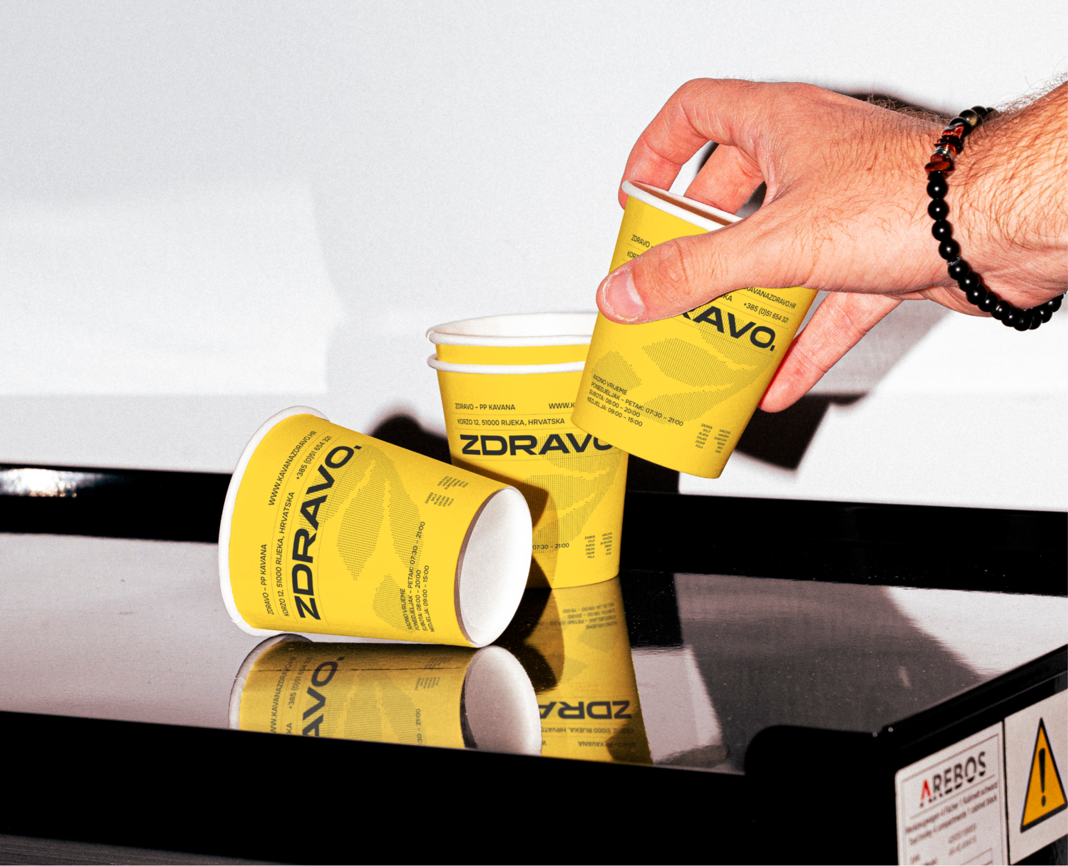 Branding For Coffeeshop — Брендинг на Dprofile