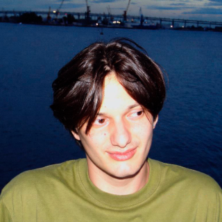 Аватар пользователя Максим Беннер