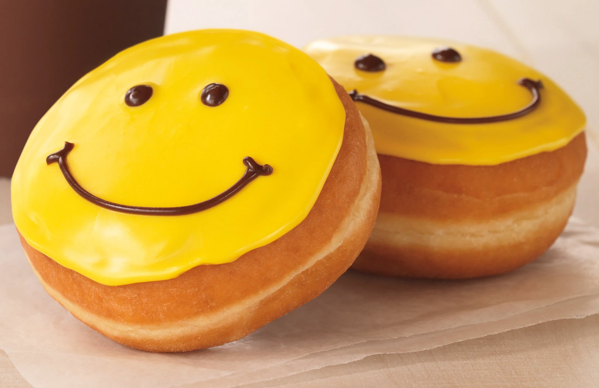 Фирменный стиль | Упаковка |Служба доставки пончиков — Изображение №3 — Брендинг на Dprofile