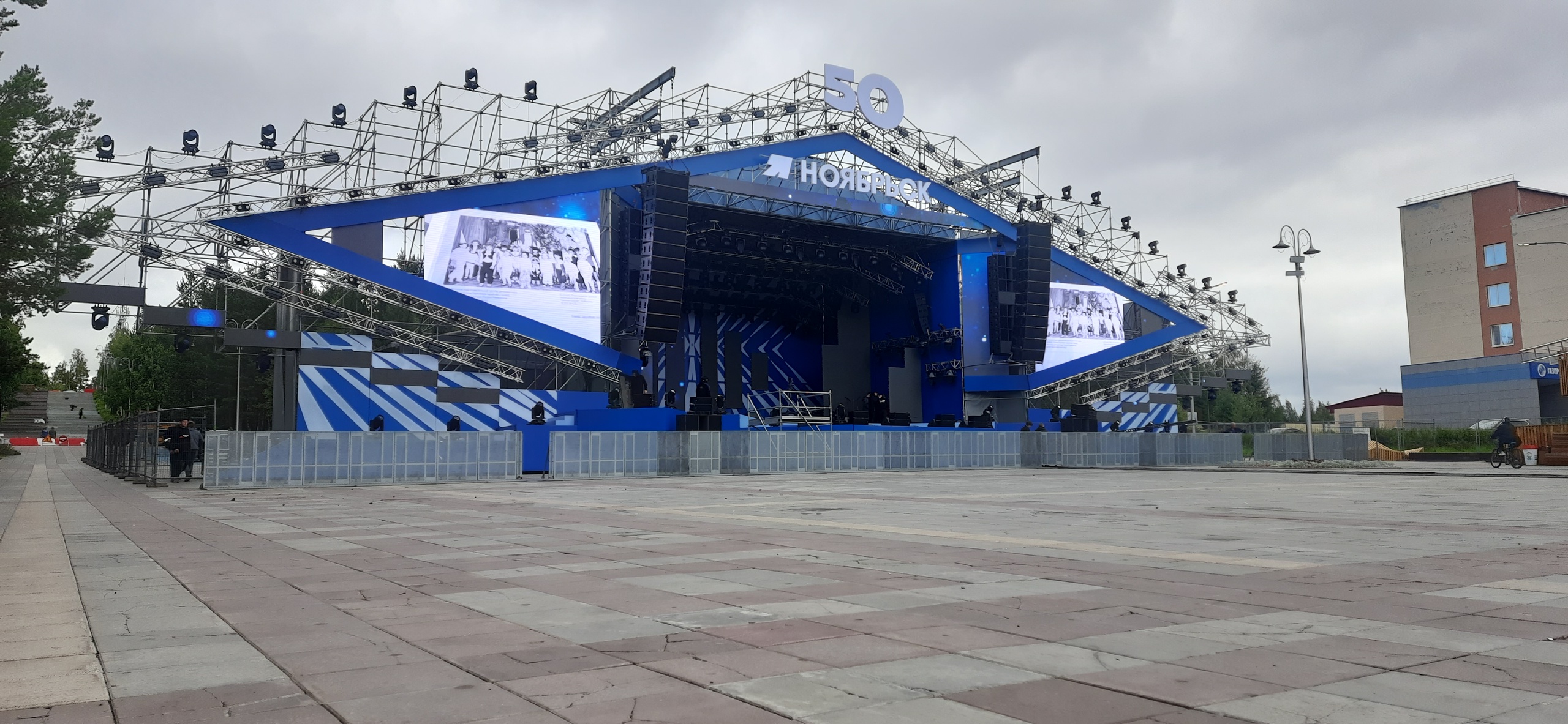 Дизайн сцены/ День города Ноябрьска — Изображение №11 — 3D, Архитектура на Dprofile