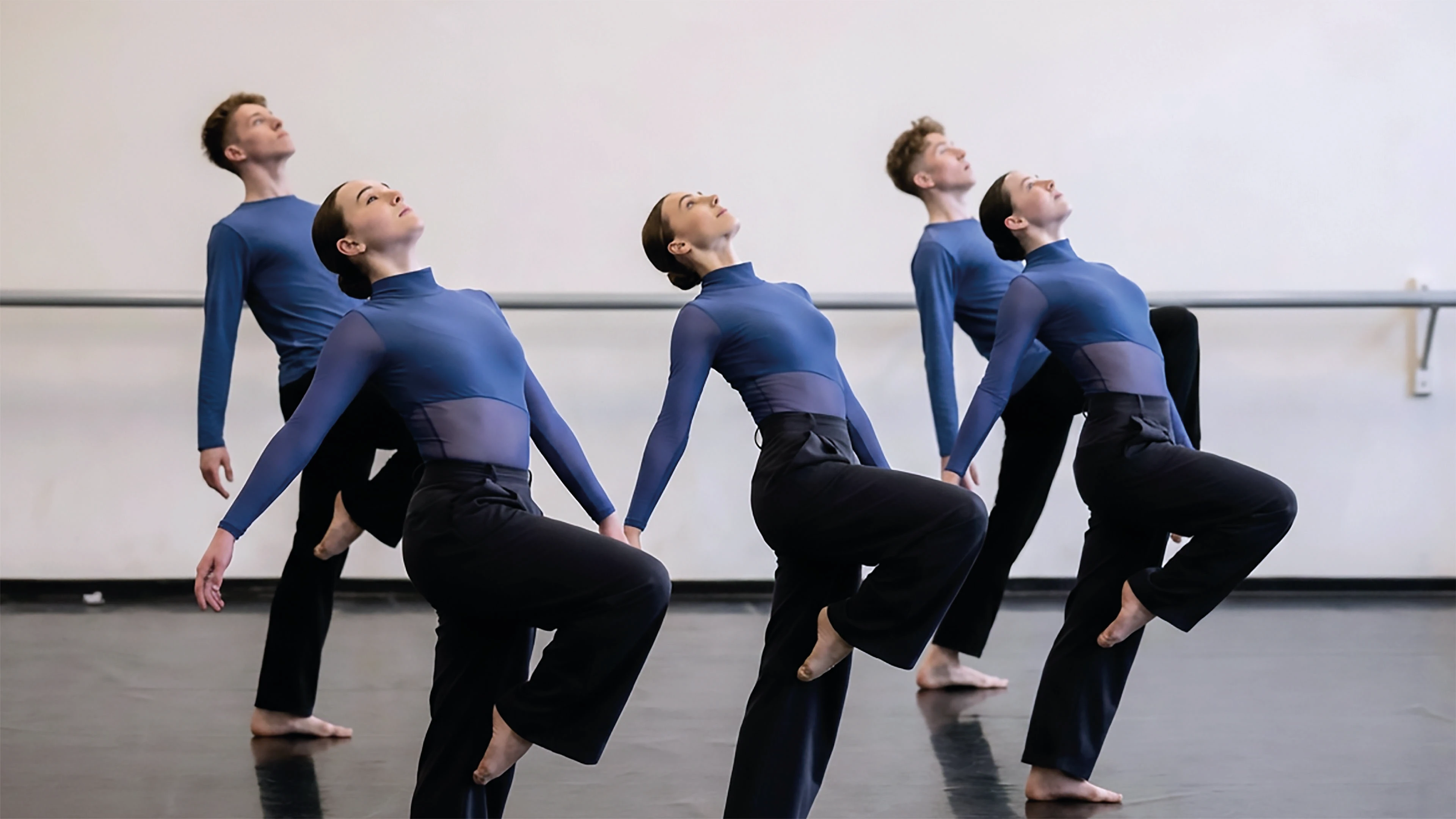 Логотип для школы современной хореографии — Изображение №11 — Брендинг, Графика на Dprofile