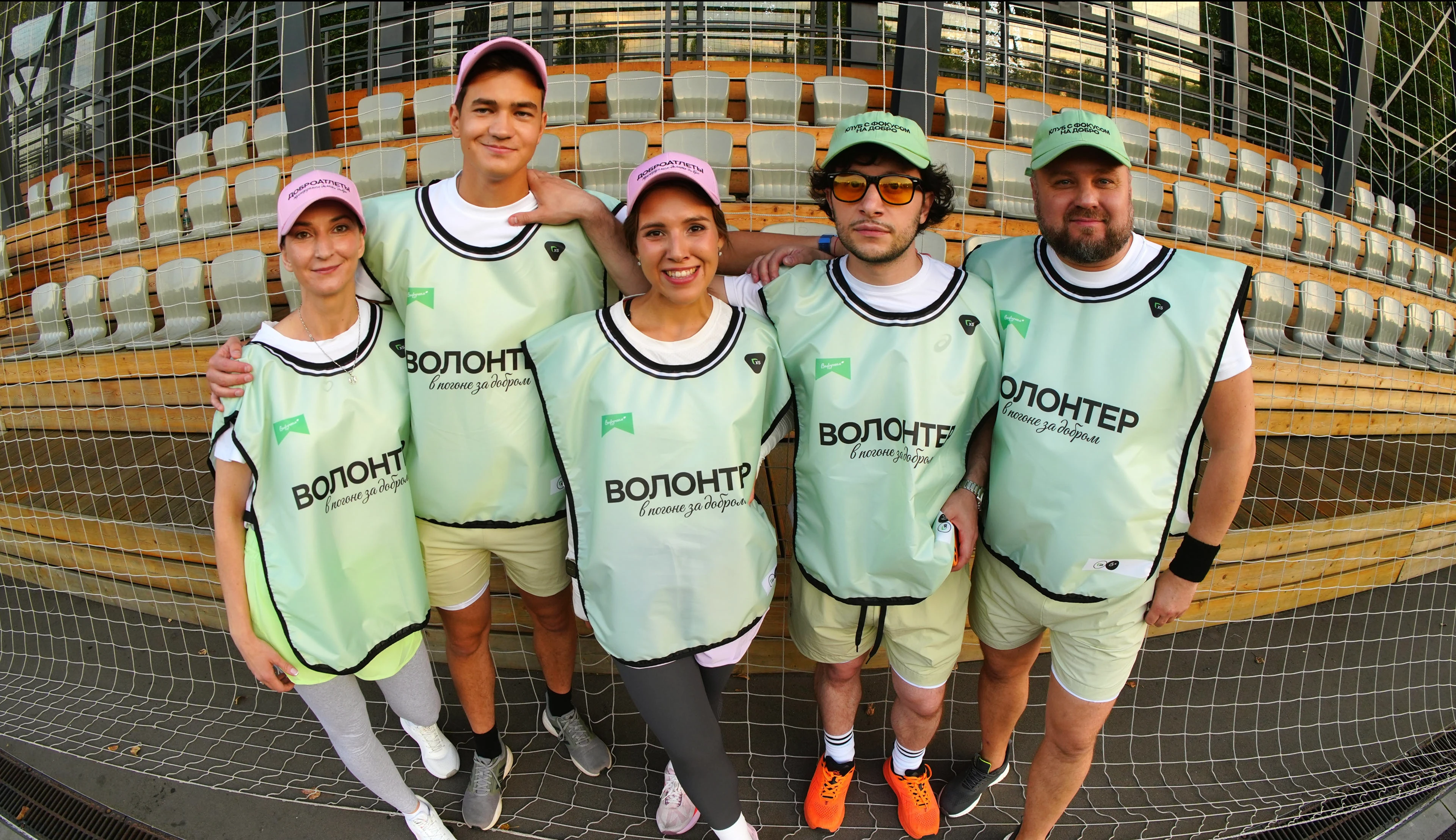 ВЫРУЧАЕМ. Х5 | Дизайн мерча — Изображение №20 — Брендинг на Dprofile