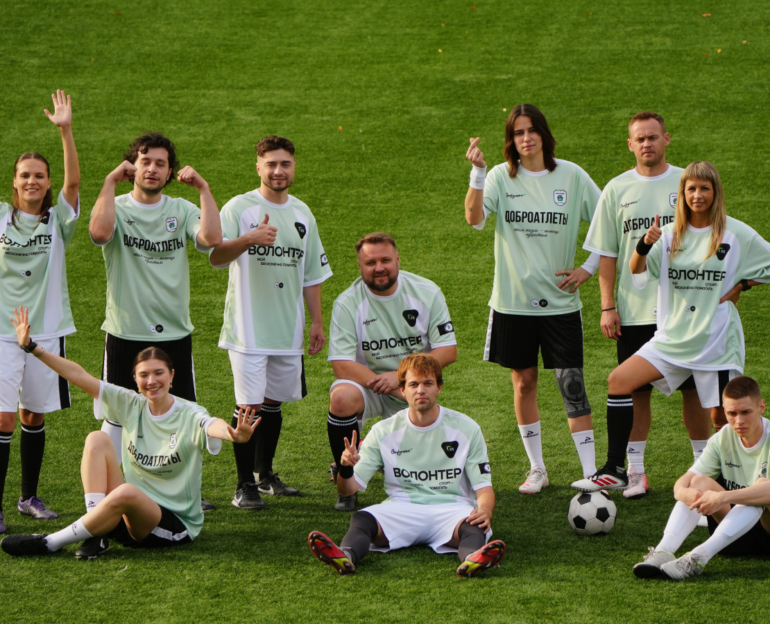 ВЫРУЧАЕМ. Х5 | Дизайн мерча на Dprofile