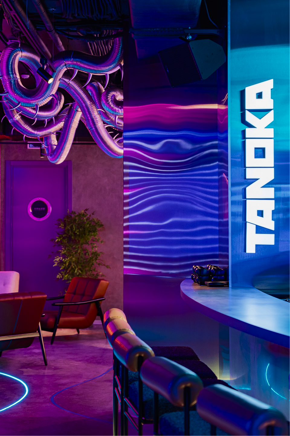 TANOKA | LOUNGE BAR — Изображение №4 — Брендинг, Нейро на Dprofile