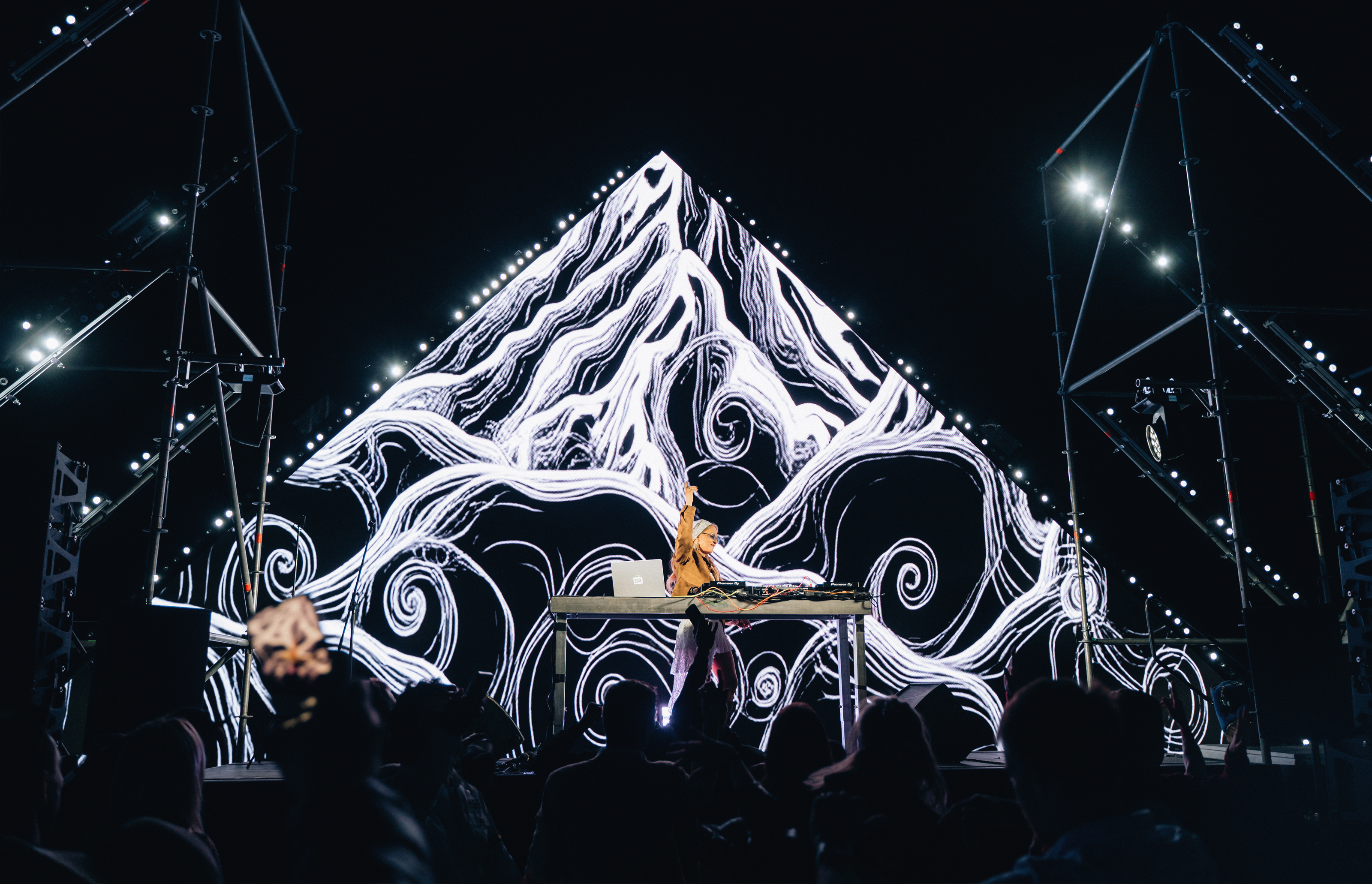 В ритме гор|Event-графика — Изображение №2 — Анимация на Dprofile