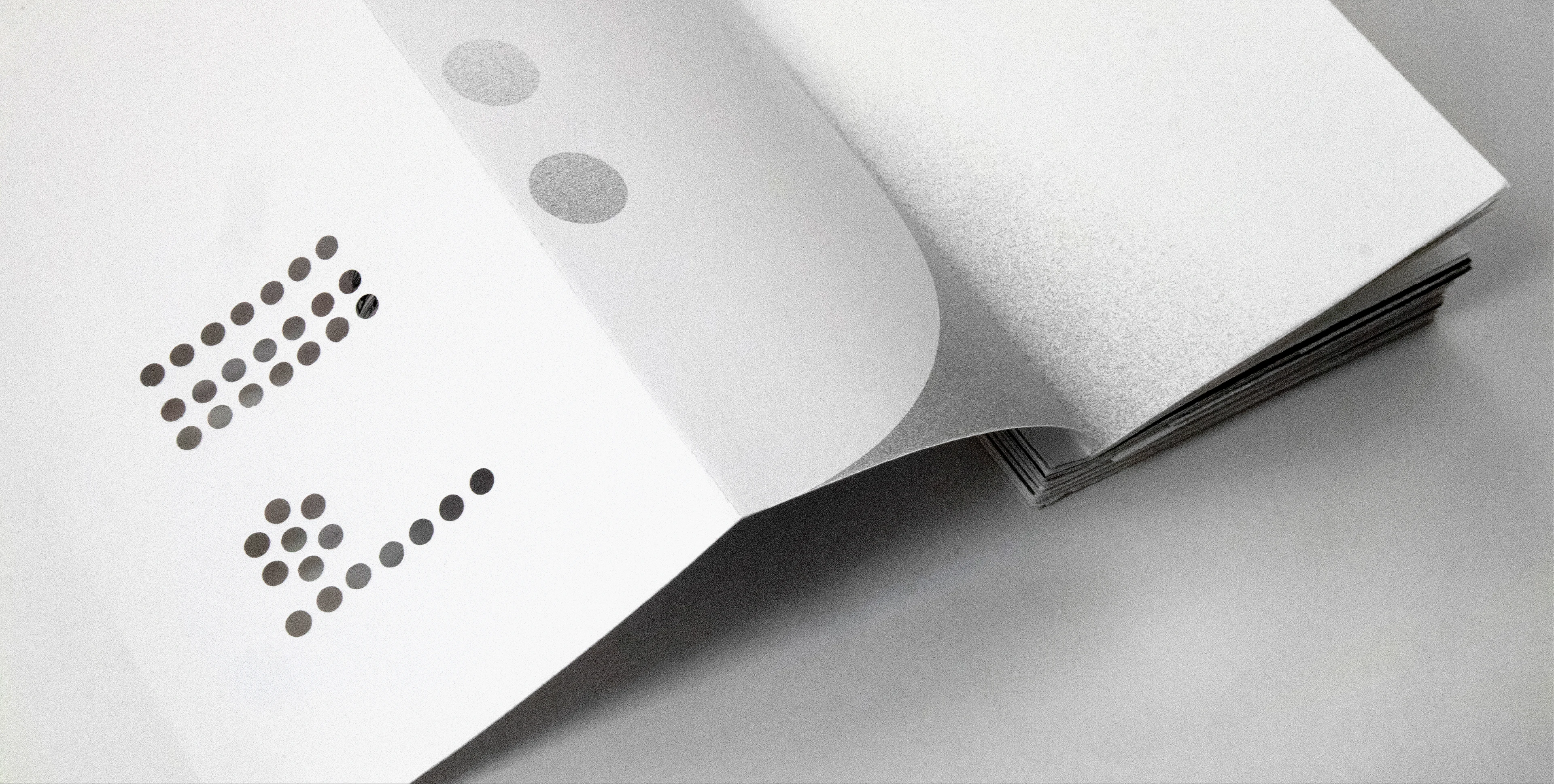 Каталог Музея запасной пуговицы — Изображение №2 — Графика на Dprofile