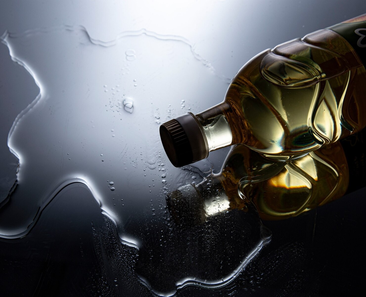 «Аннушка уже разлила масло» — Графика на Dprofile