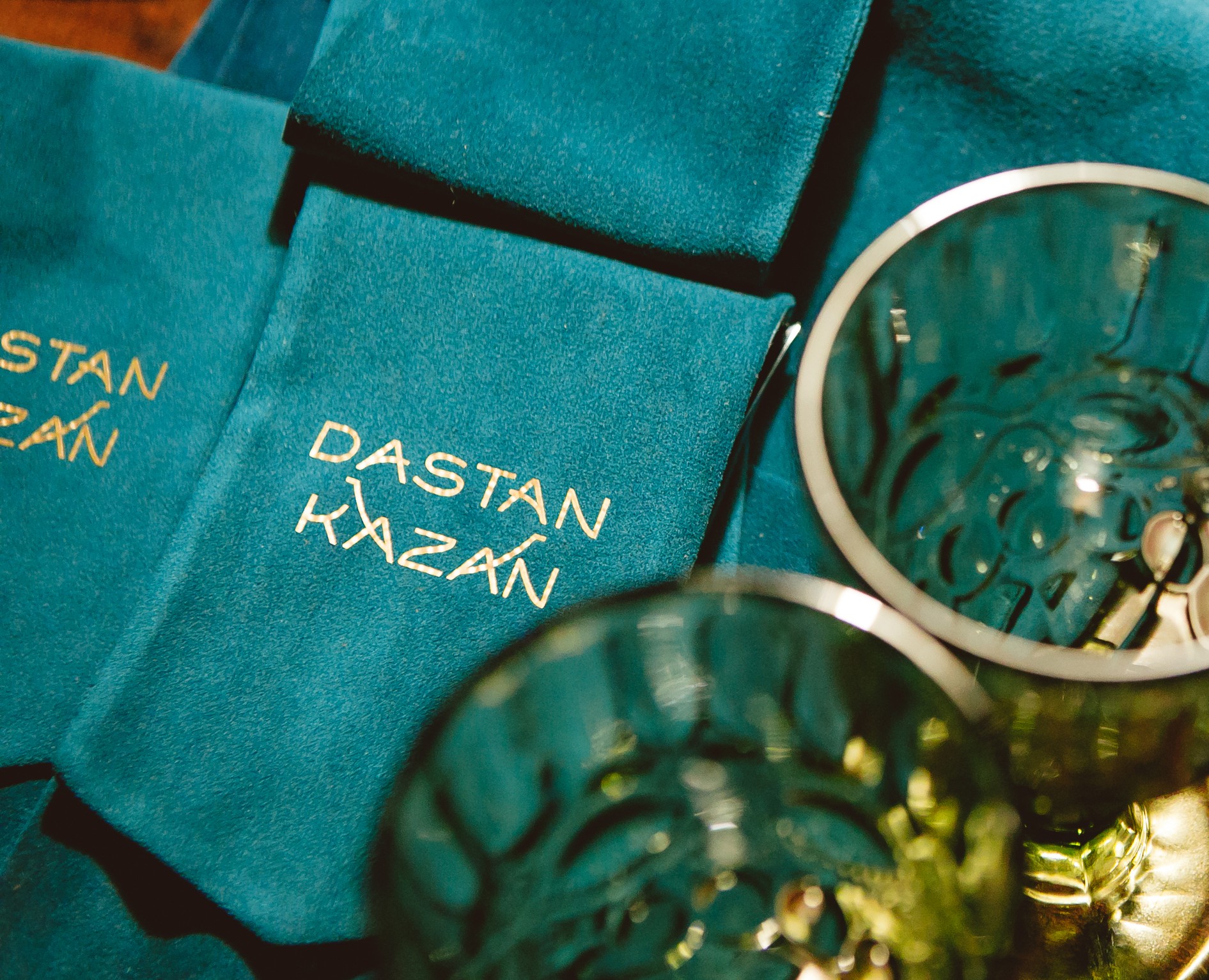 Айдентика для ресторана "DASTAN KAZAN" — Брендинг на Dprofile