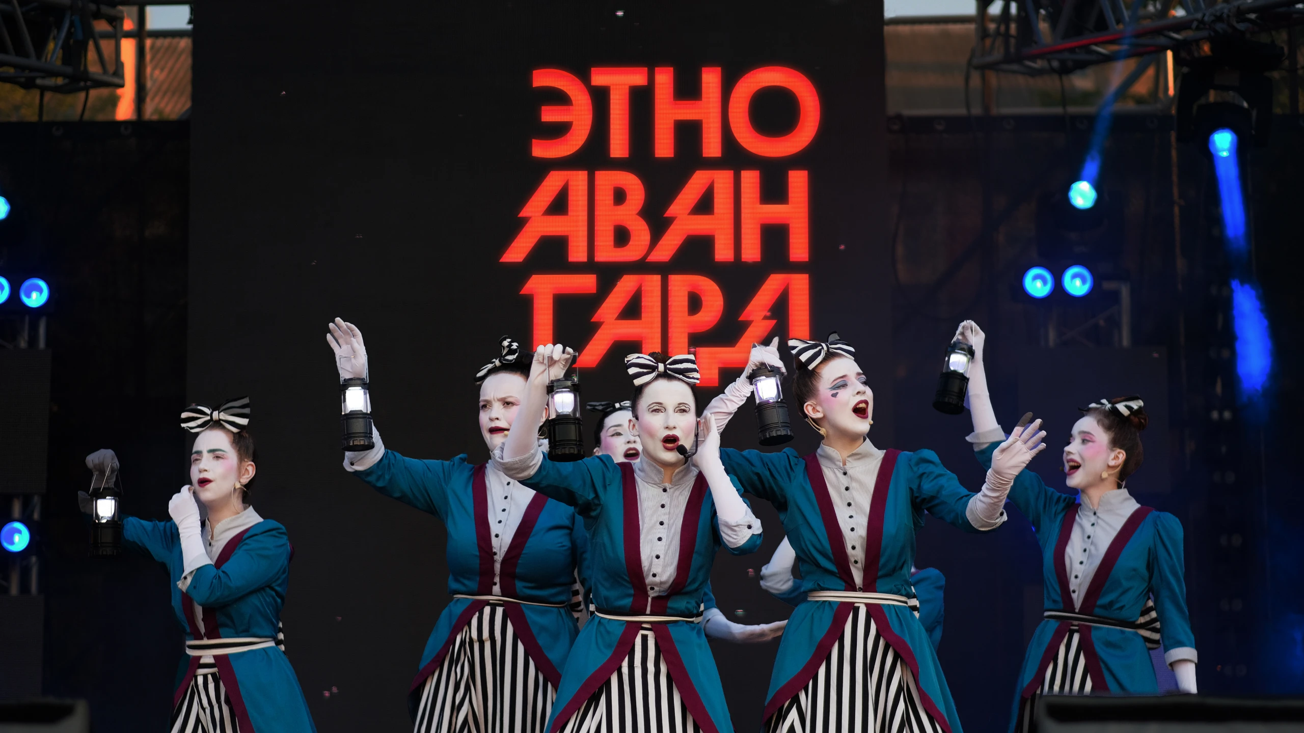 ЭТНОАВАНГАРД | айдентика фестиваля — Изображение №17 — Брендинг на Dprofile