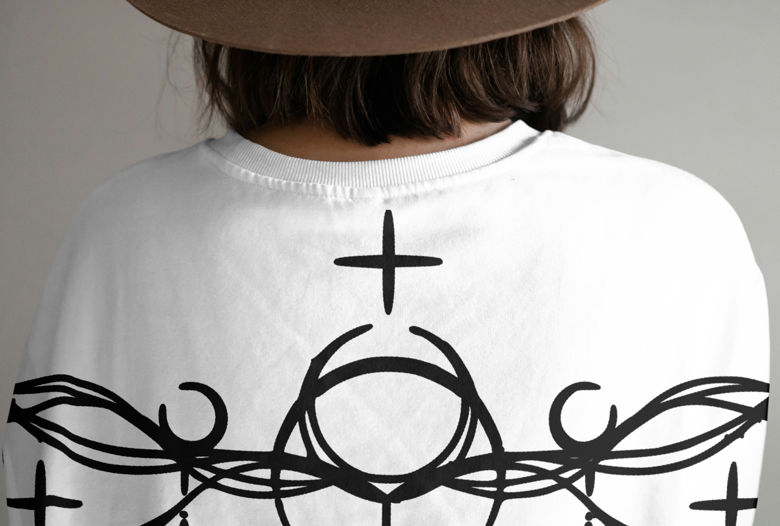 Разработка фирменного стиля для бренда одежды "MOON" — Изображение №15 — Брендинг на Dprofile