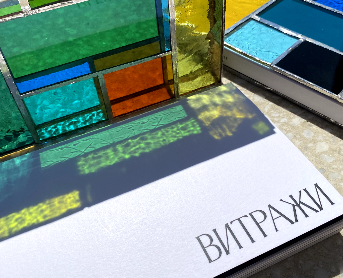 Верстка и дизайн книги "Витражи" | Book design — Брендинг, Графика на Dprofile