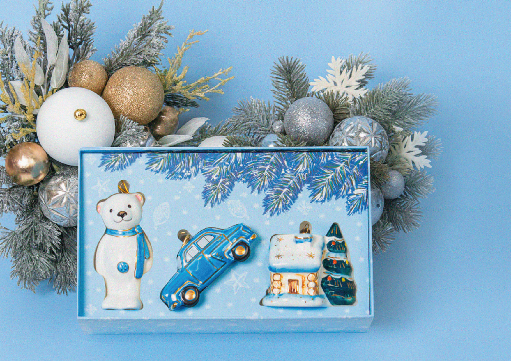 Новогодняя линейка подарков для банка ВТБ — Изображение №3 — Интерфейсы, Брендинг на Dprofile